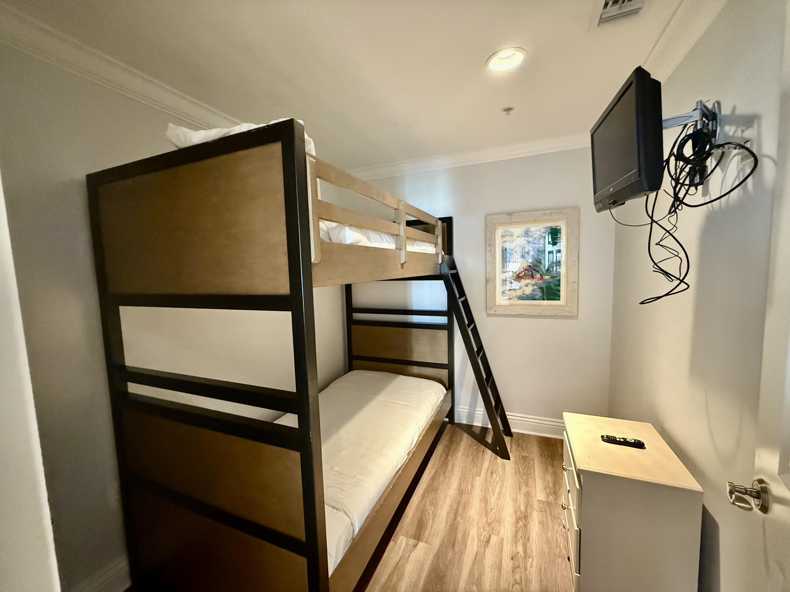 EMERALD GRANDE - Residential