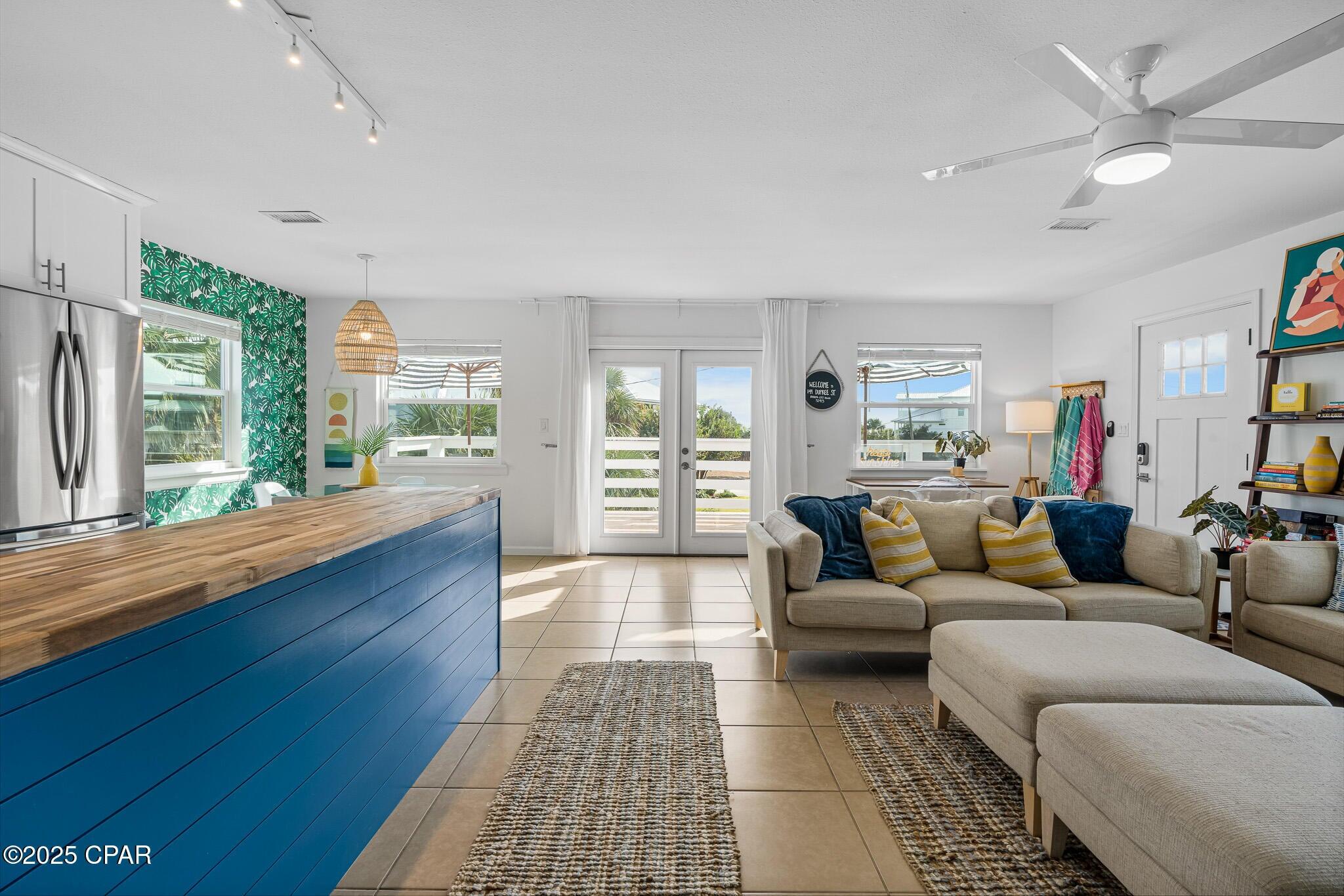 RIVIERA BEACH - Residential