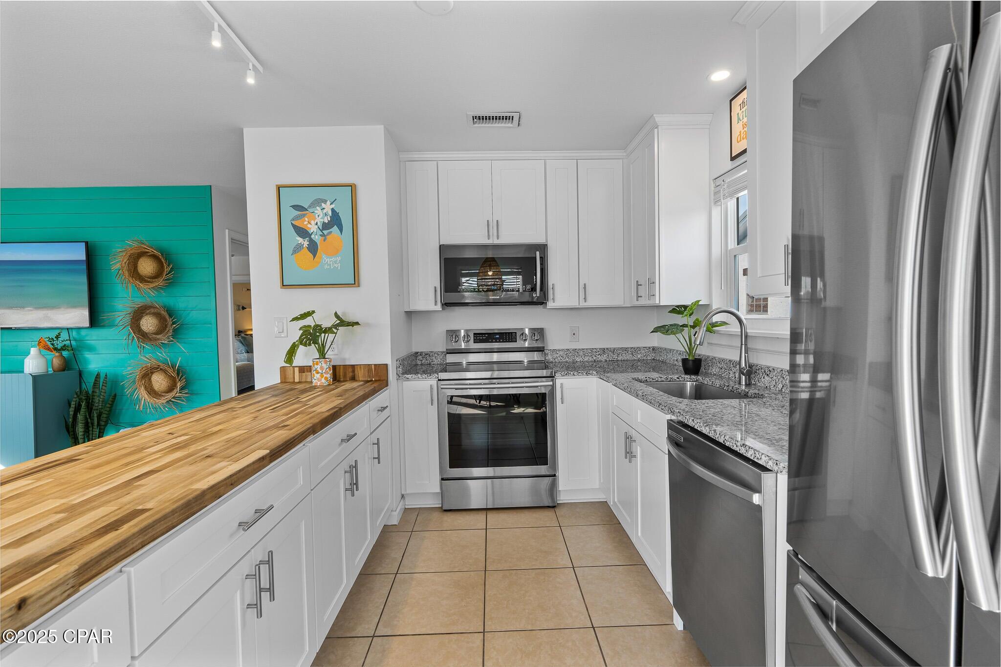 RIVIERA BEACH - Residential