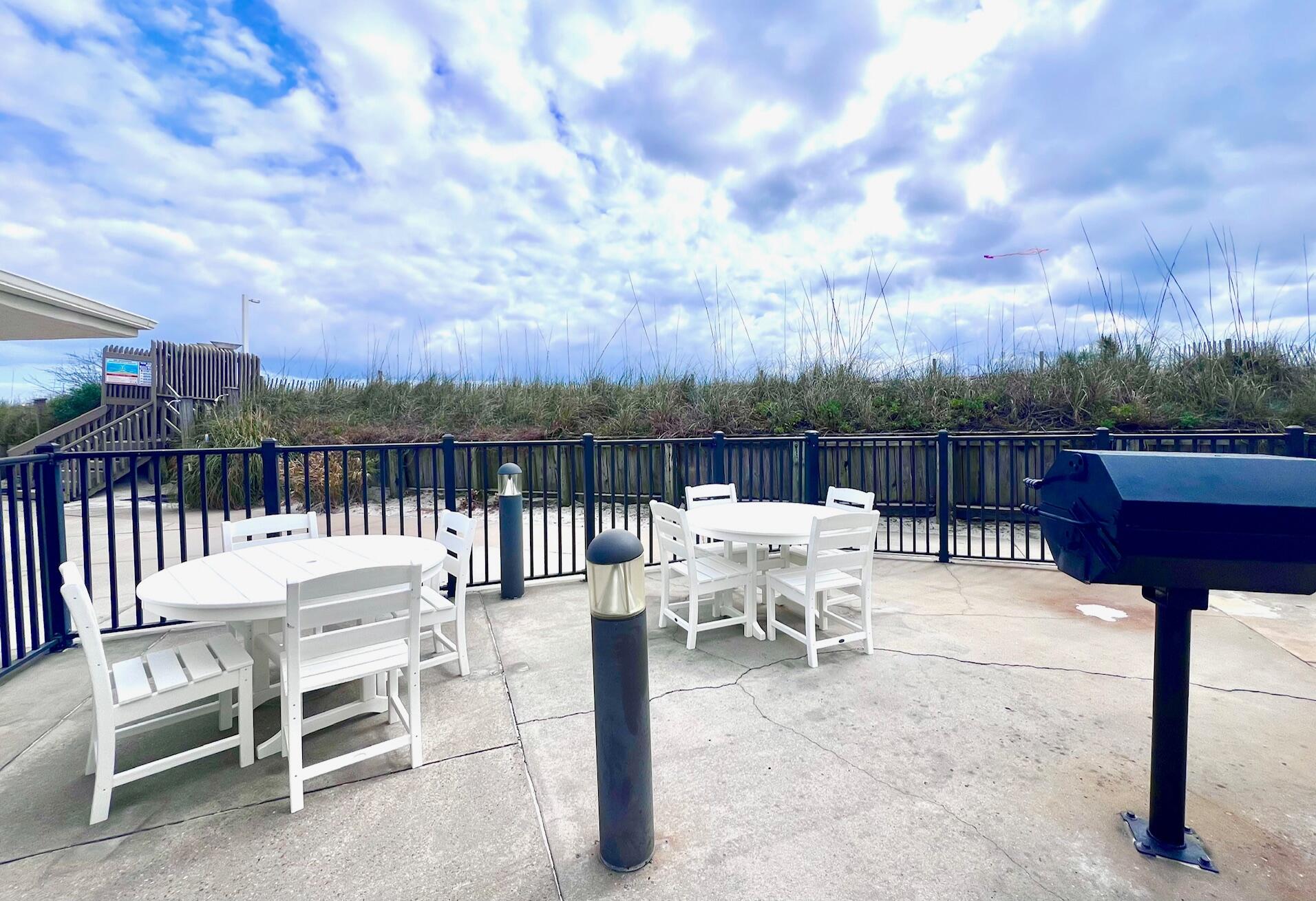 SUGAR BEACH T/H - Residential