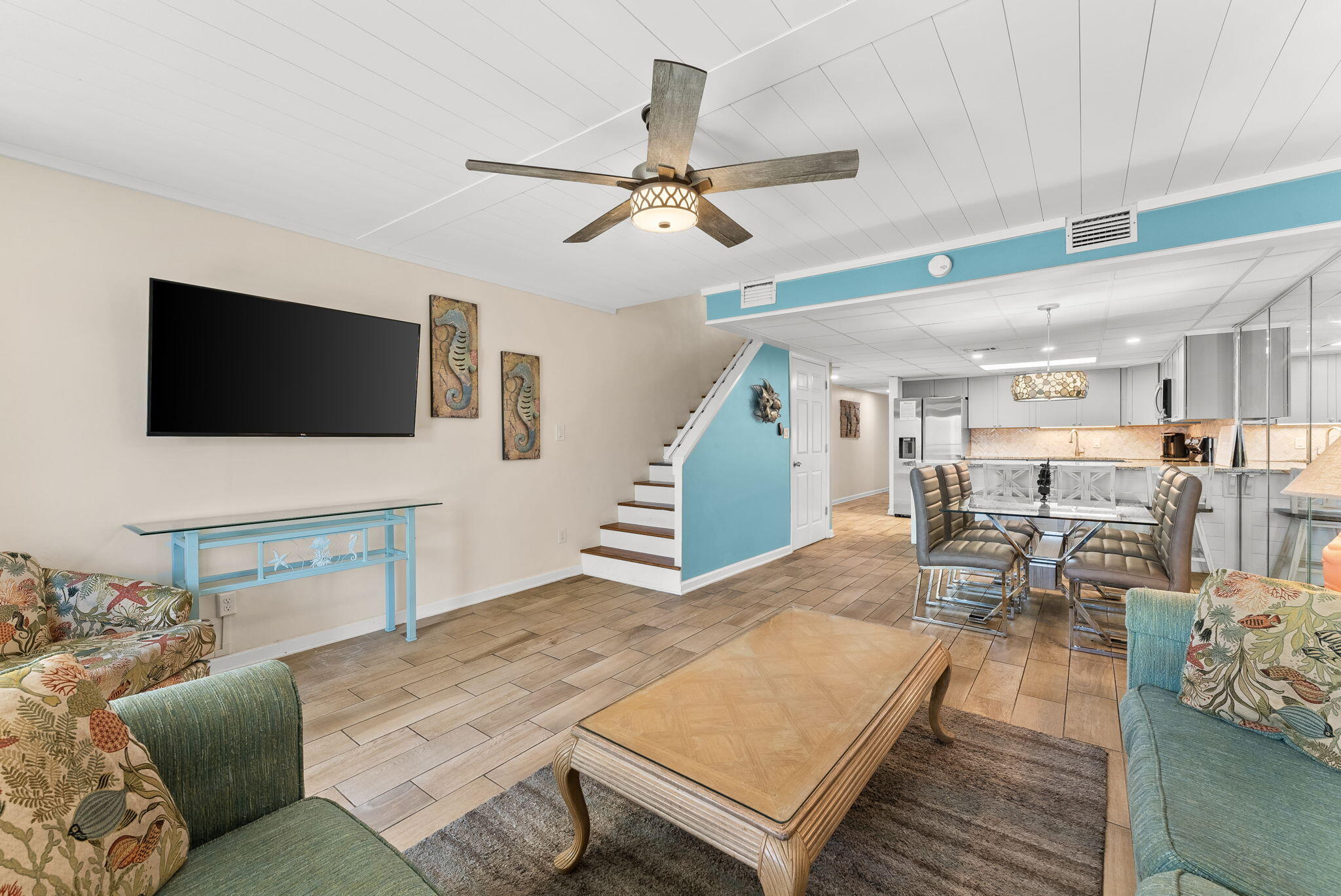 SUGAR BEACH T/H - Residential