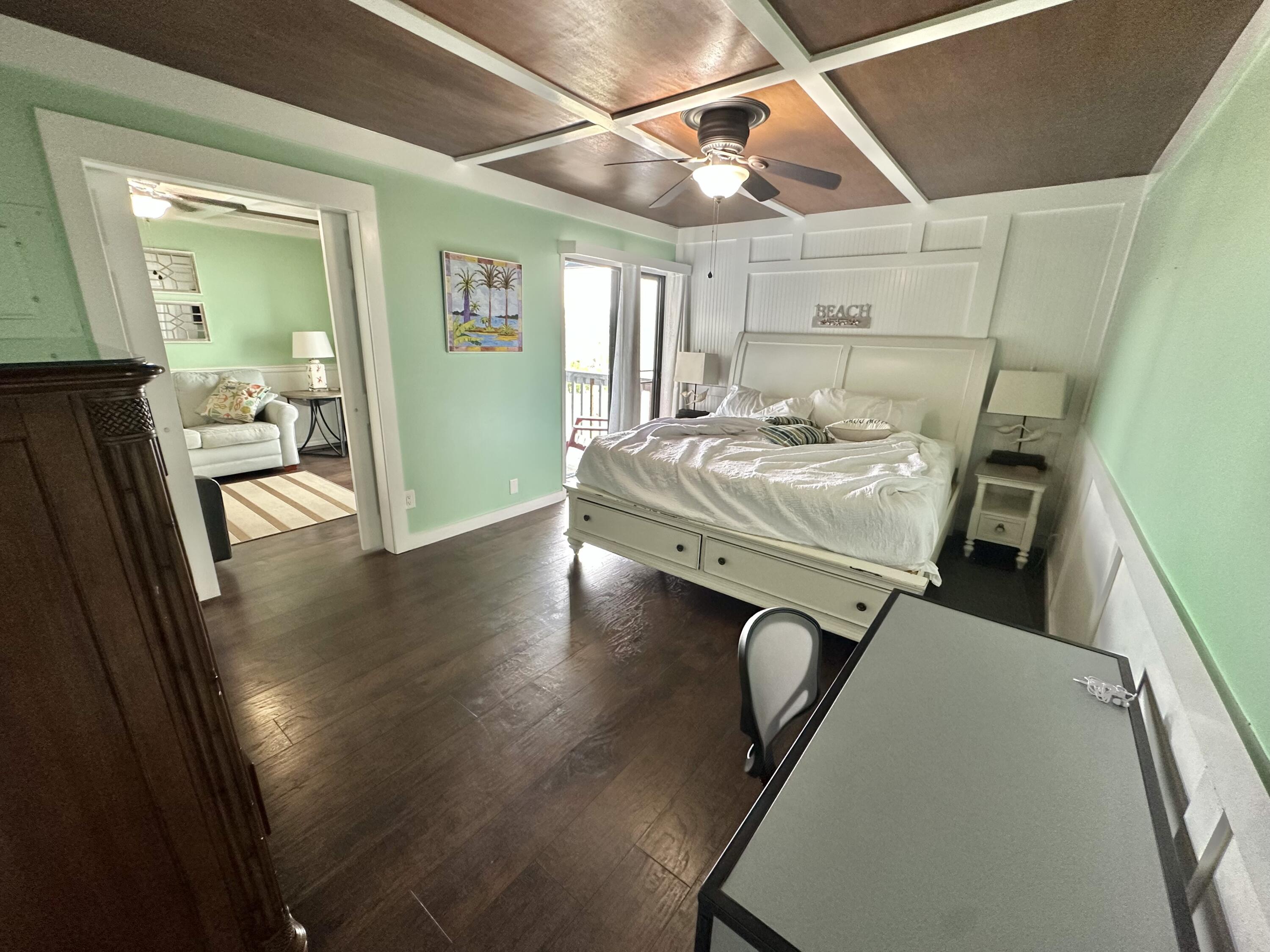 LAKEVIEW CONDO - Residential