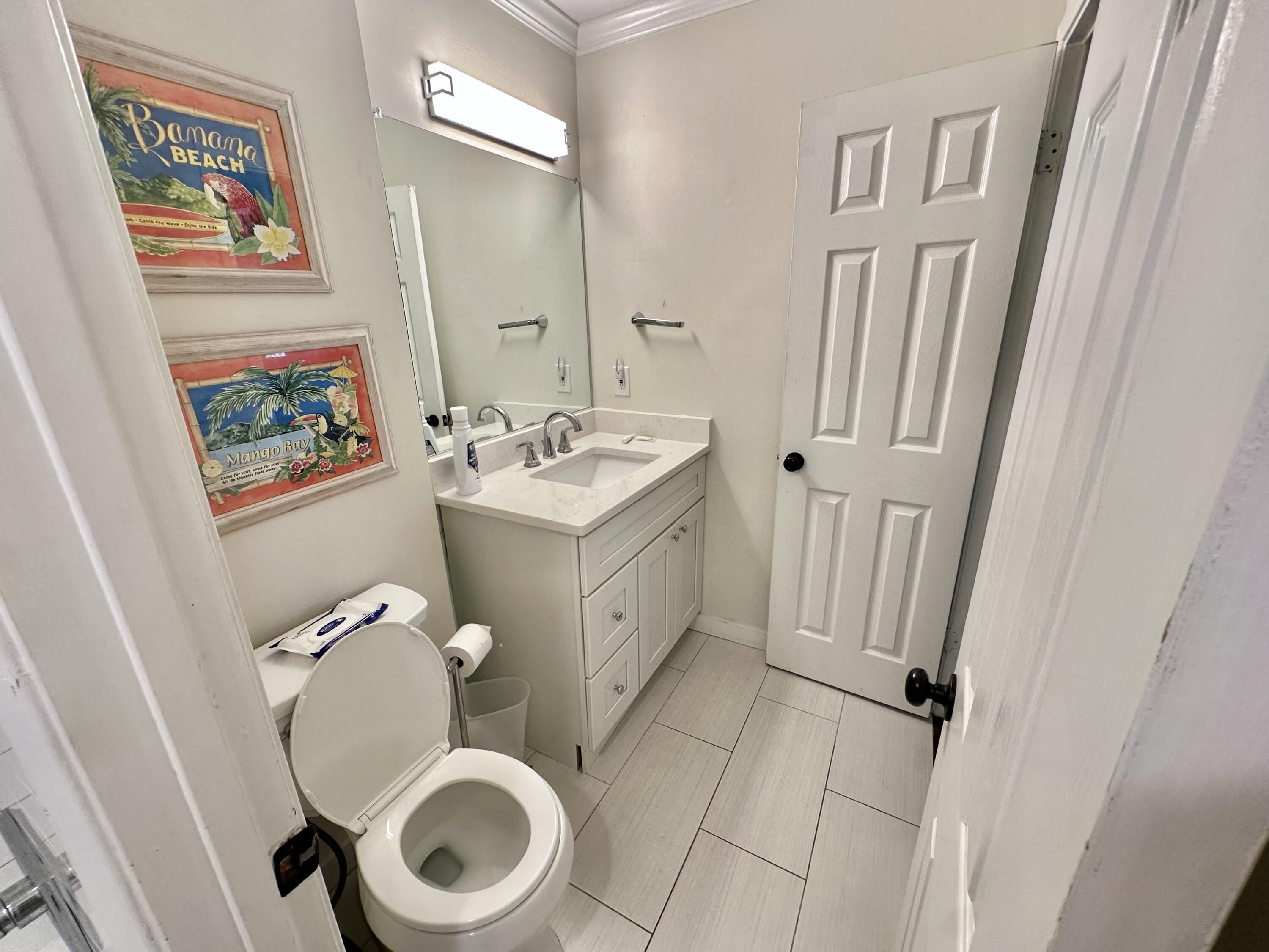 LAKEVIEW CONDO - Residential