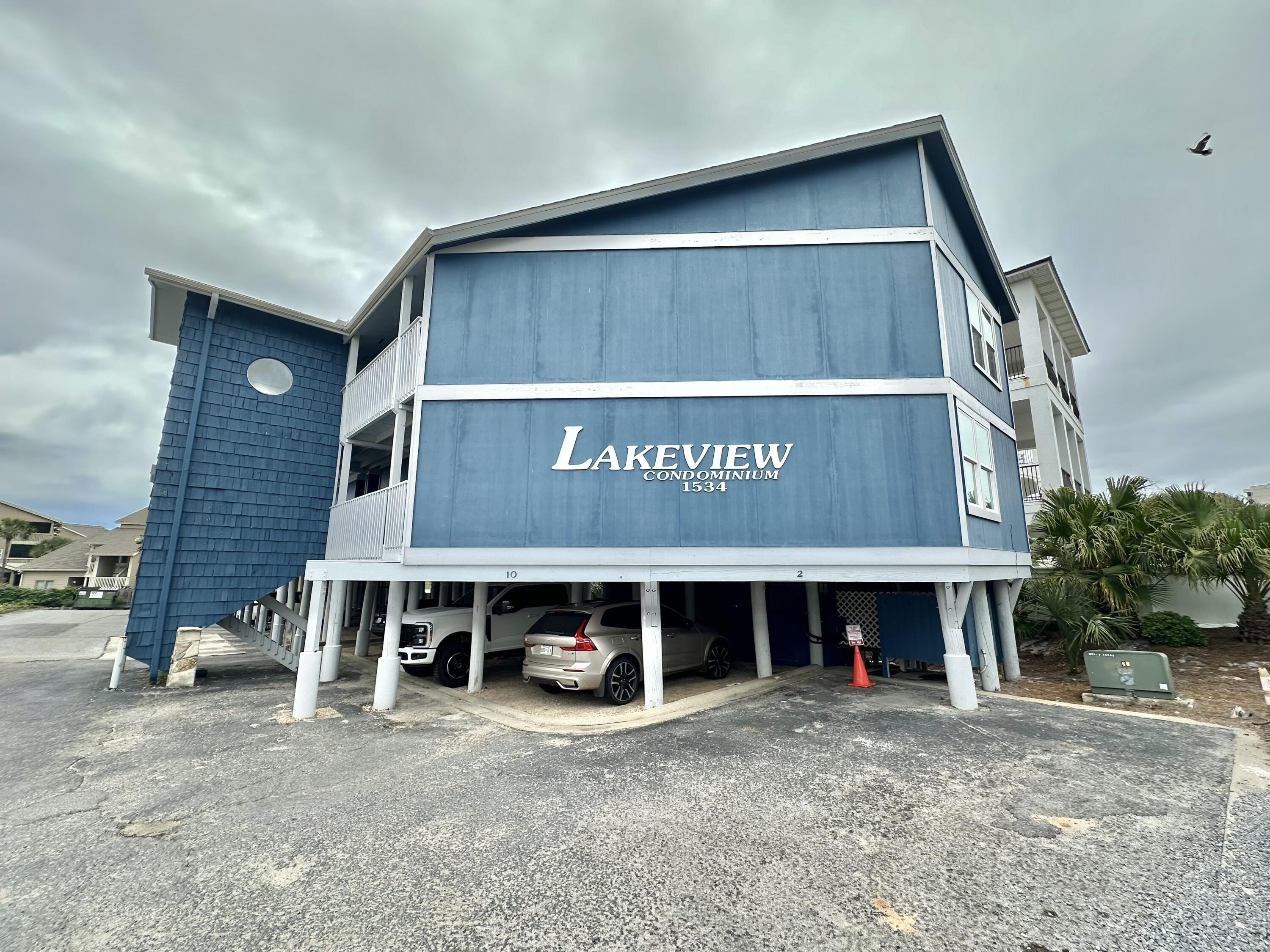 LAKEVIEW CONDO - Residential