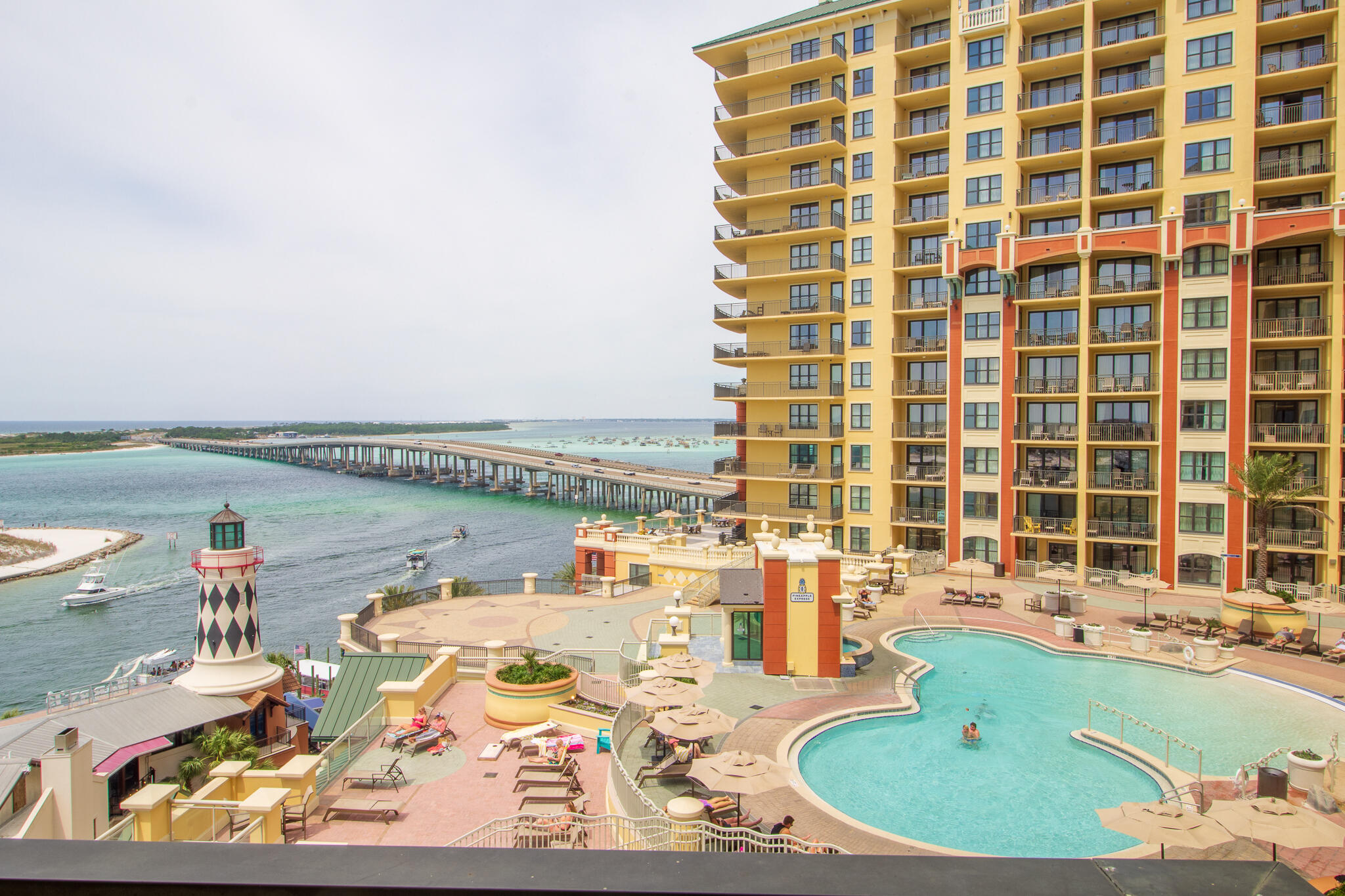 EMERALD GRANDE - Residential