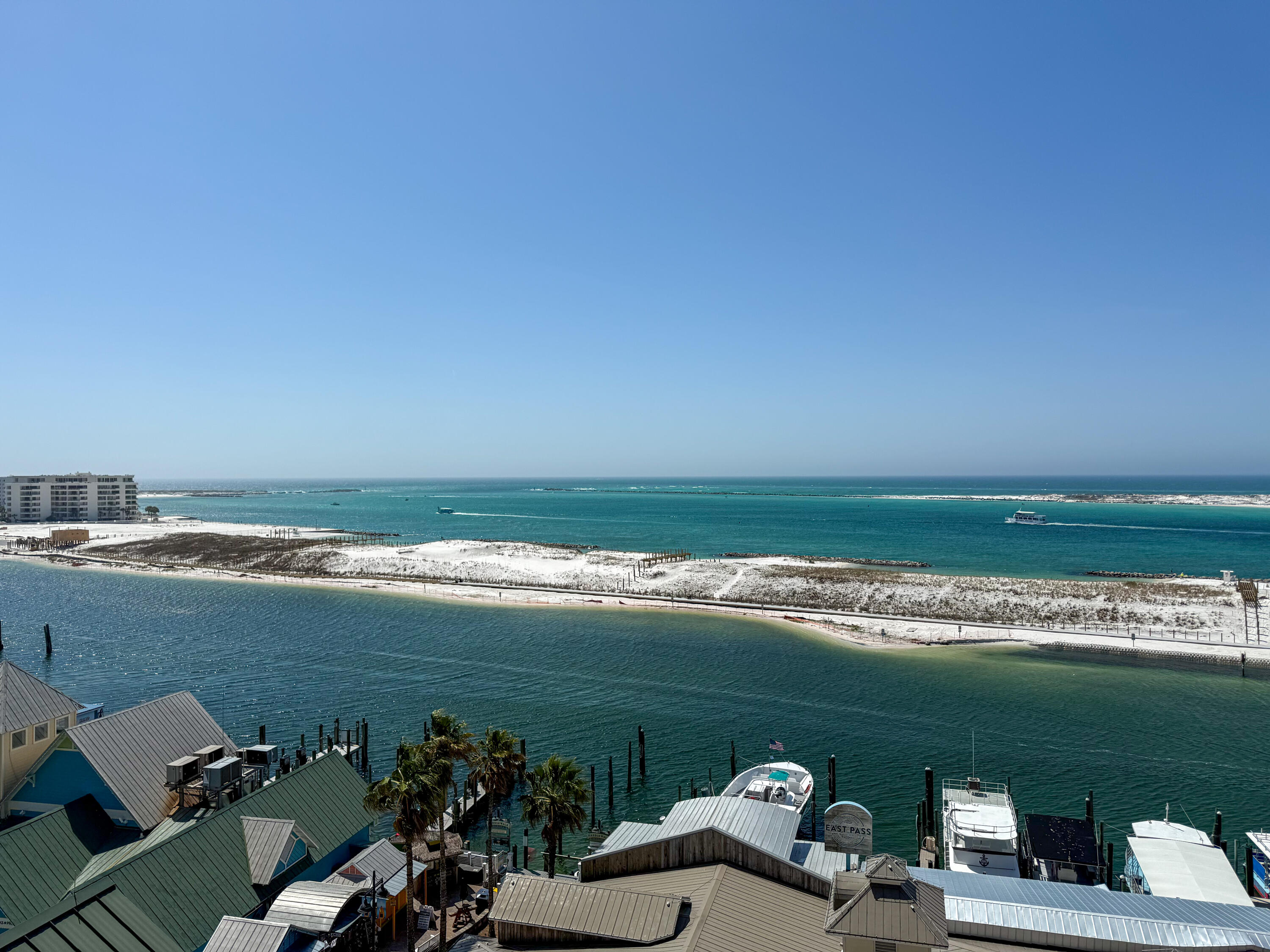 EMERALD GRANDE - Residential