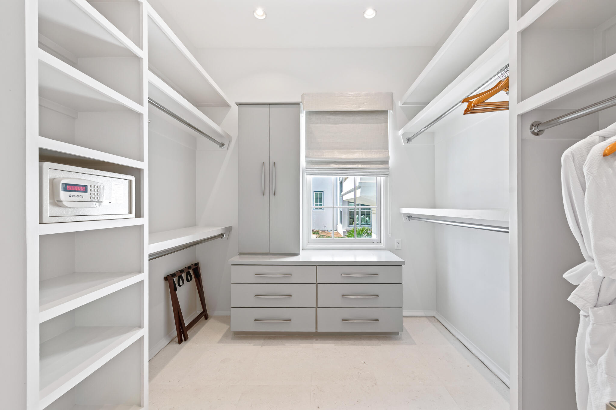 ALYS BEACH - Residential