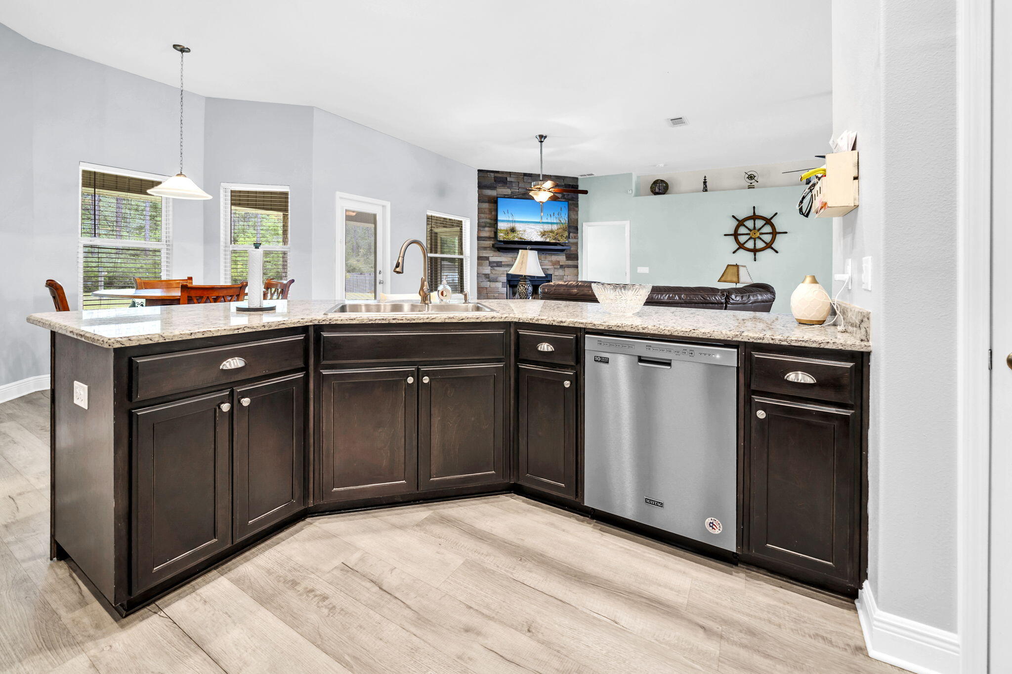 HOLLEY BY THE SEA - Residential