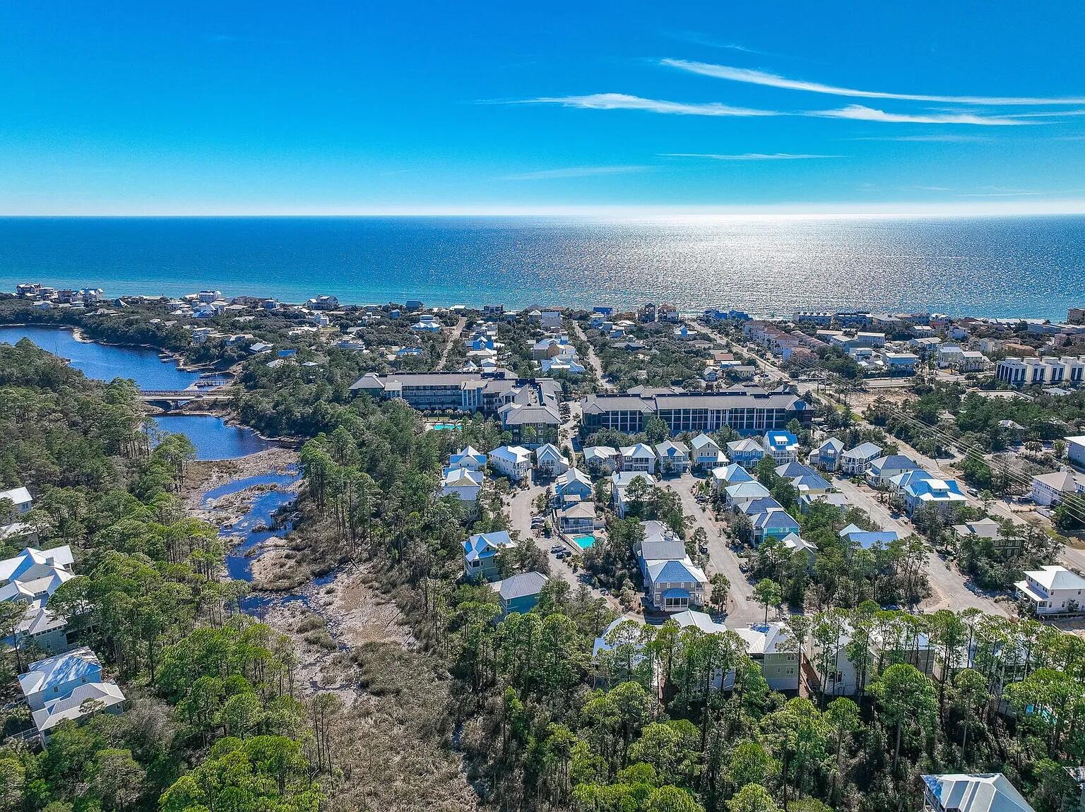 LAKESIDE AT BLUE MOUNTAIN BEACH - Residential