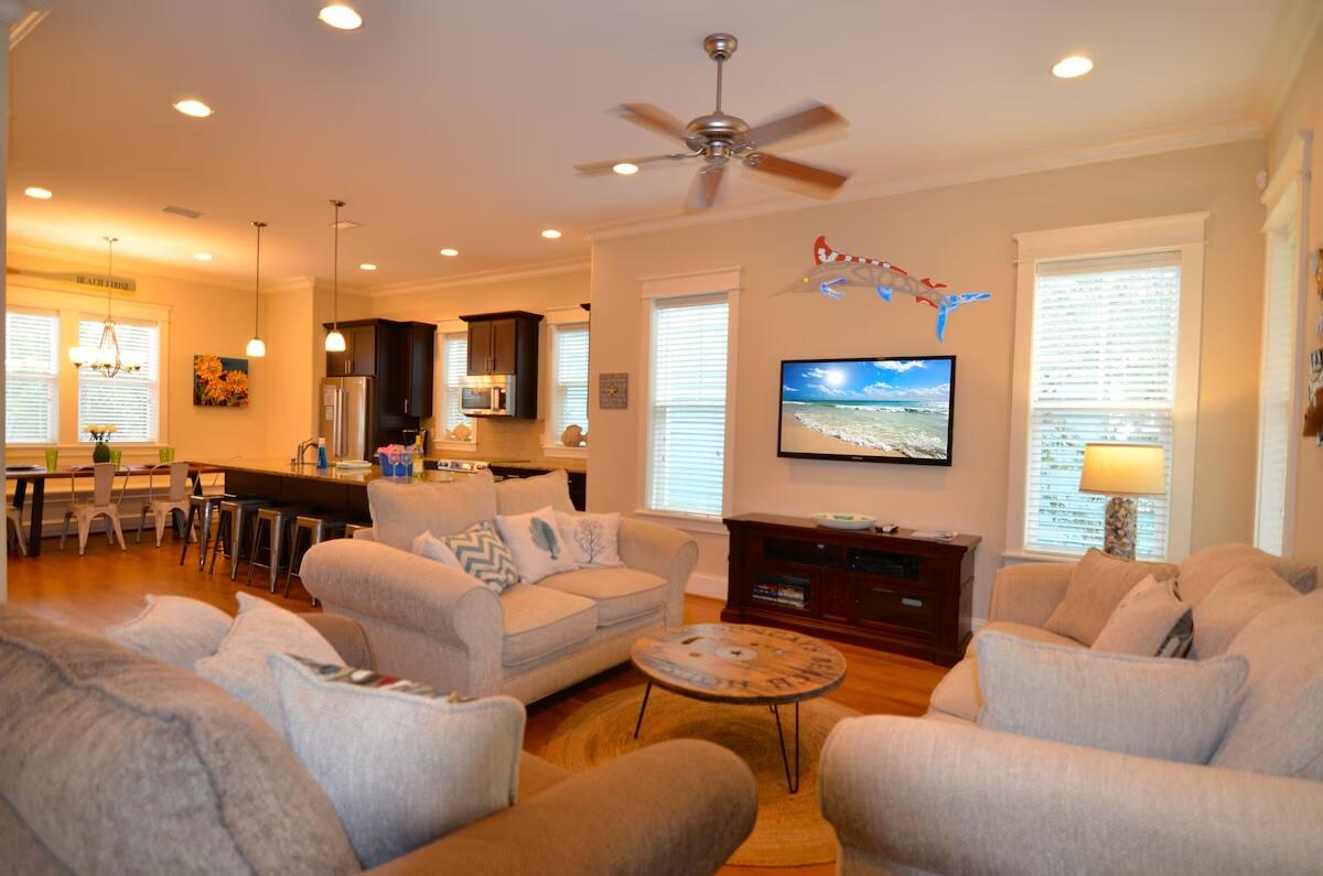 LAKESIDE AT BLUE MOUNTAIN BEACH - Residential