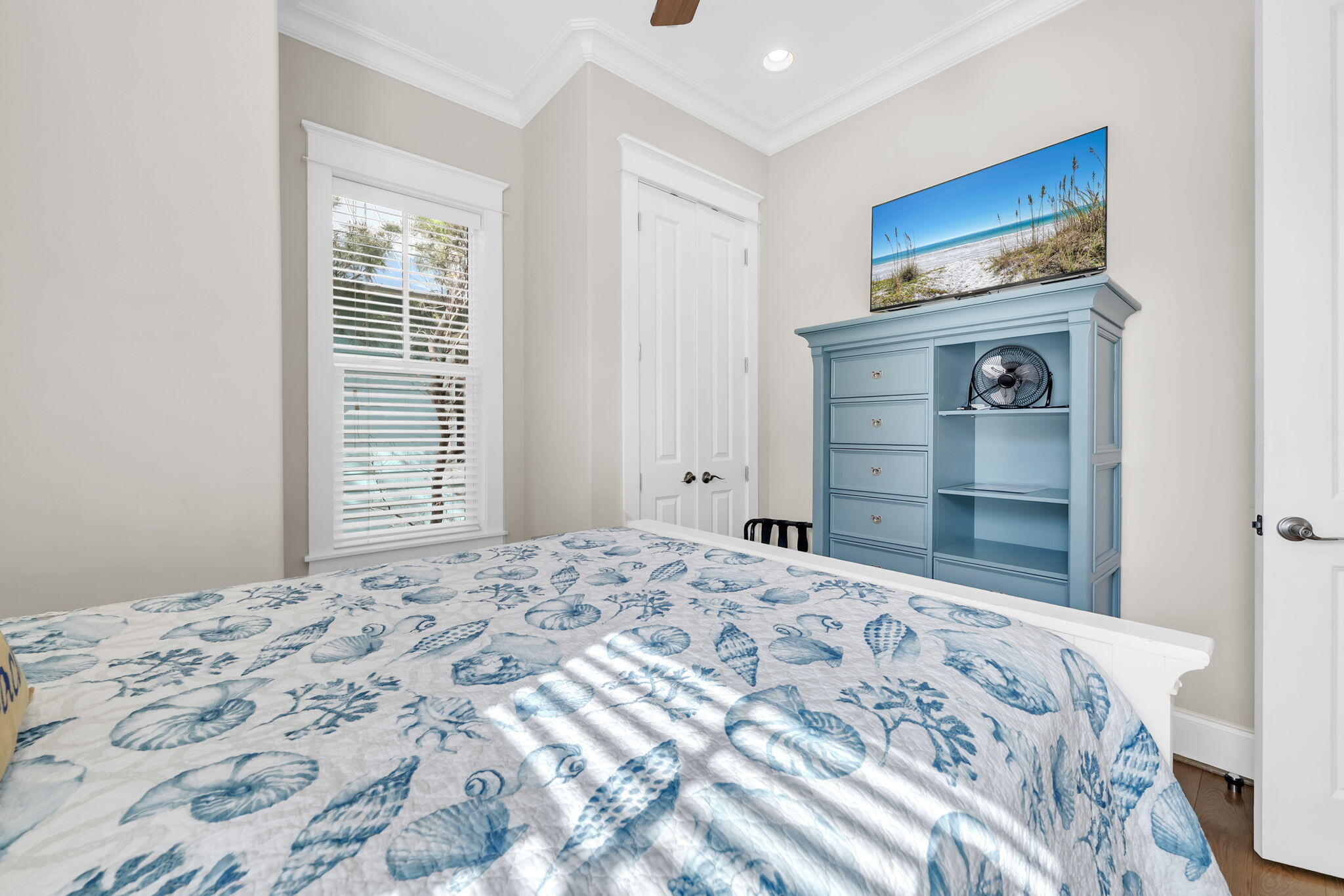 LAKESIDE AT BLUE MOUNTAIN BEACH - Residential