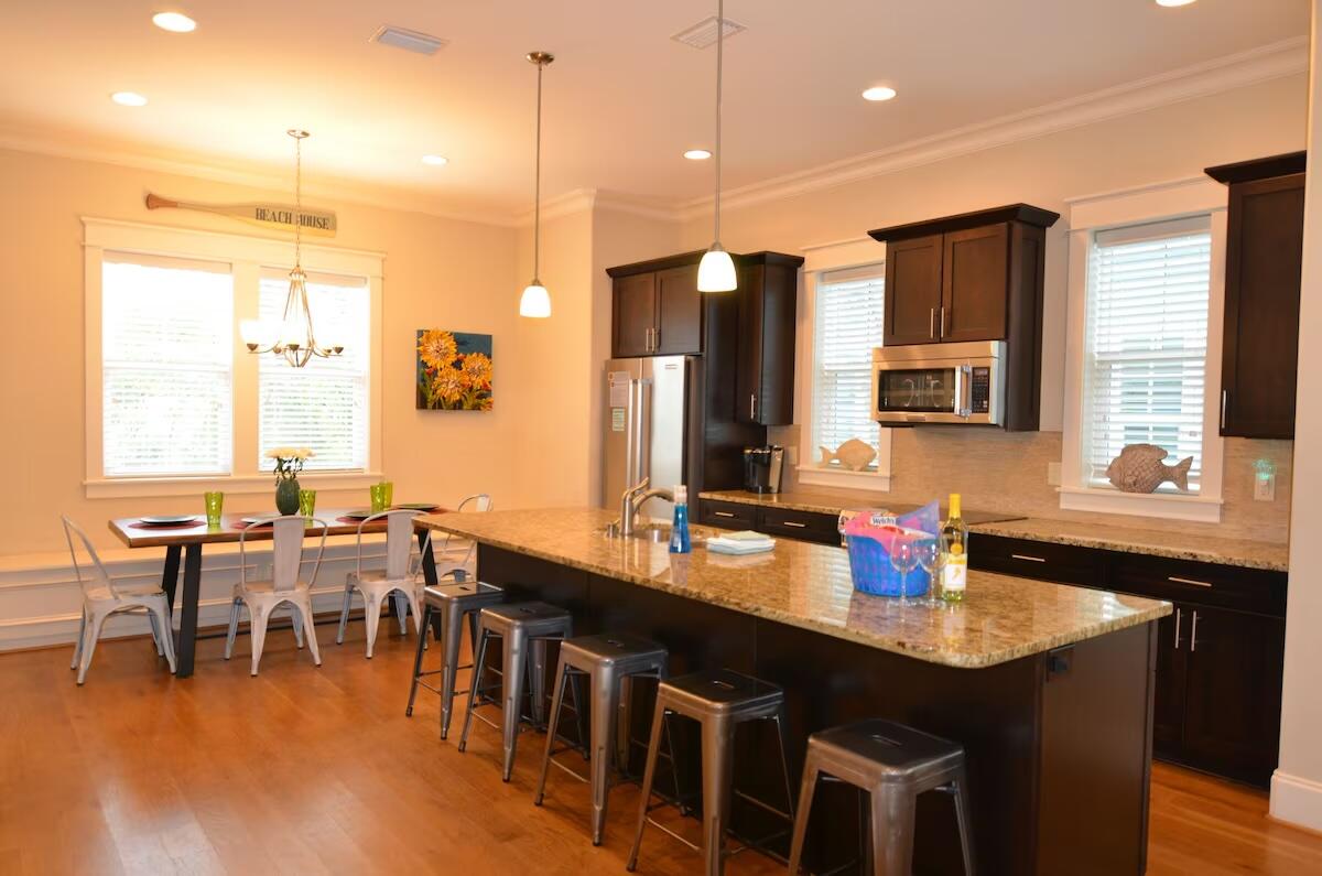 LAKESIDE AT BLUE MOUNTAIN BEACH - Residential