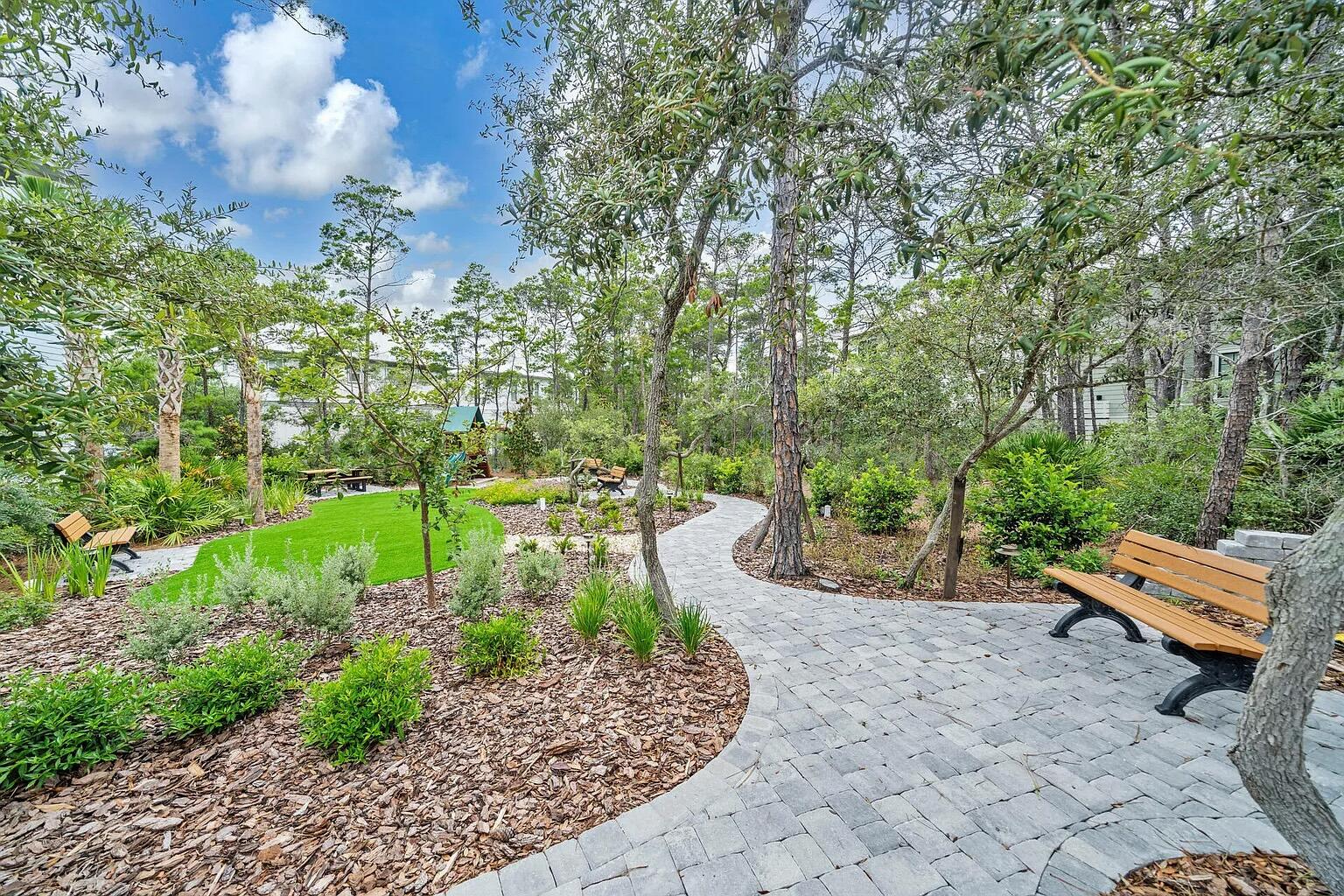 LAKESIDE AT BLUE MOUNTAIN BEACH - Residential