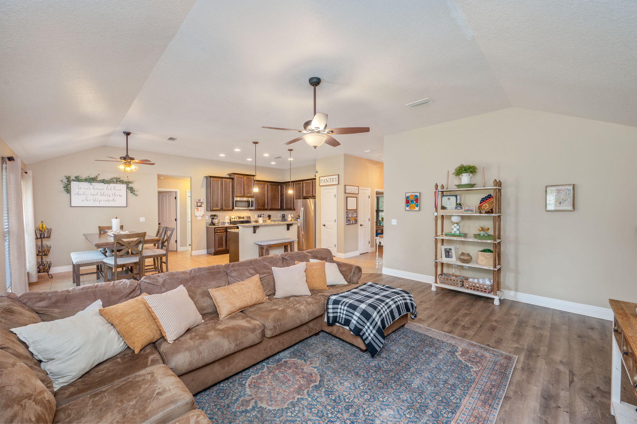 METES & BOUNDS - Residential Lease