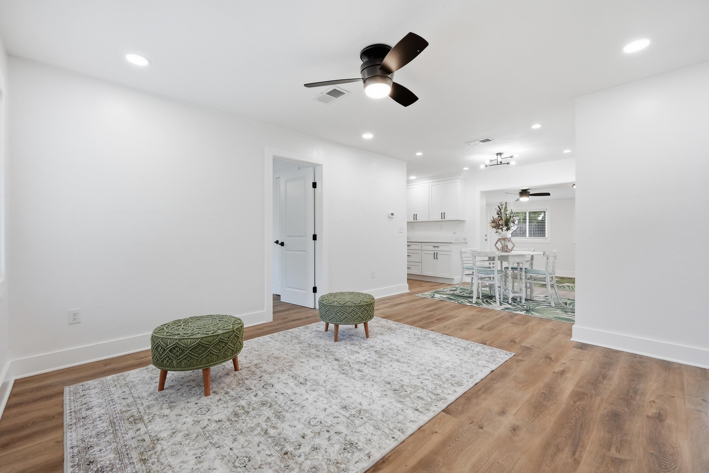 640 Cornwall Terrace
