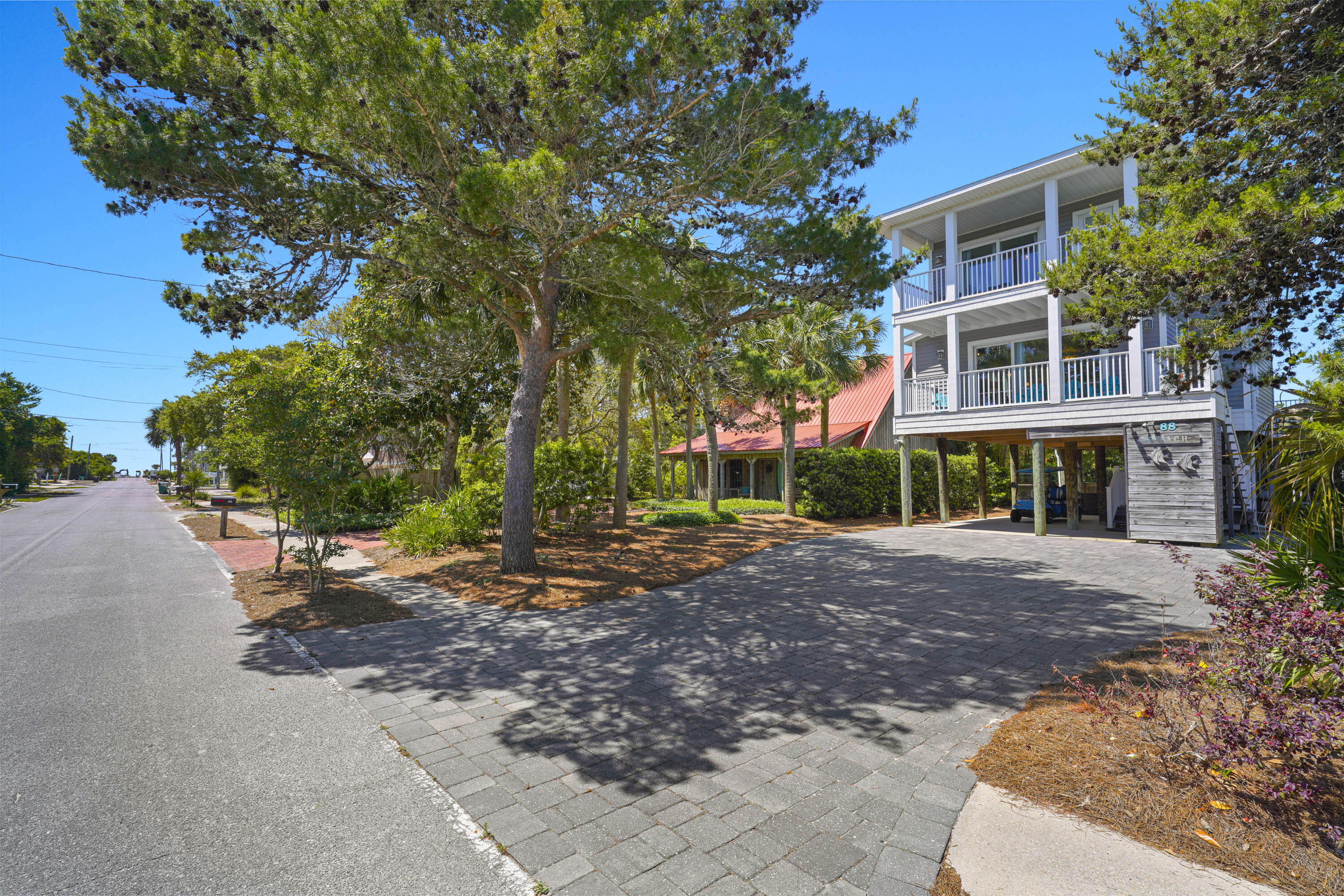 CRYSTAL BEACH - Residential