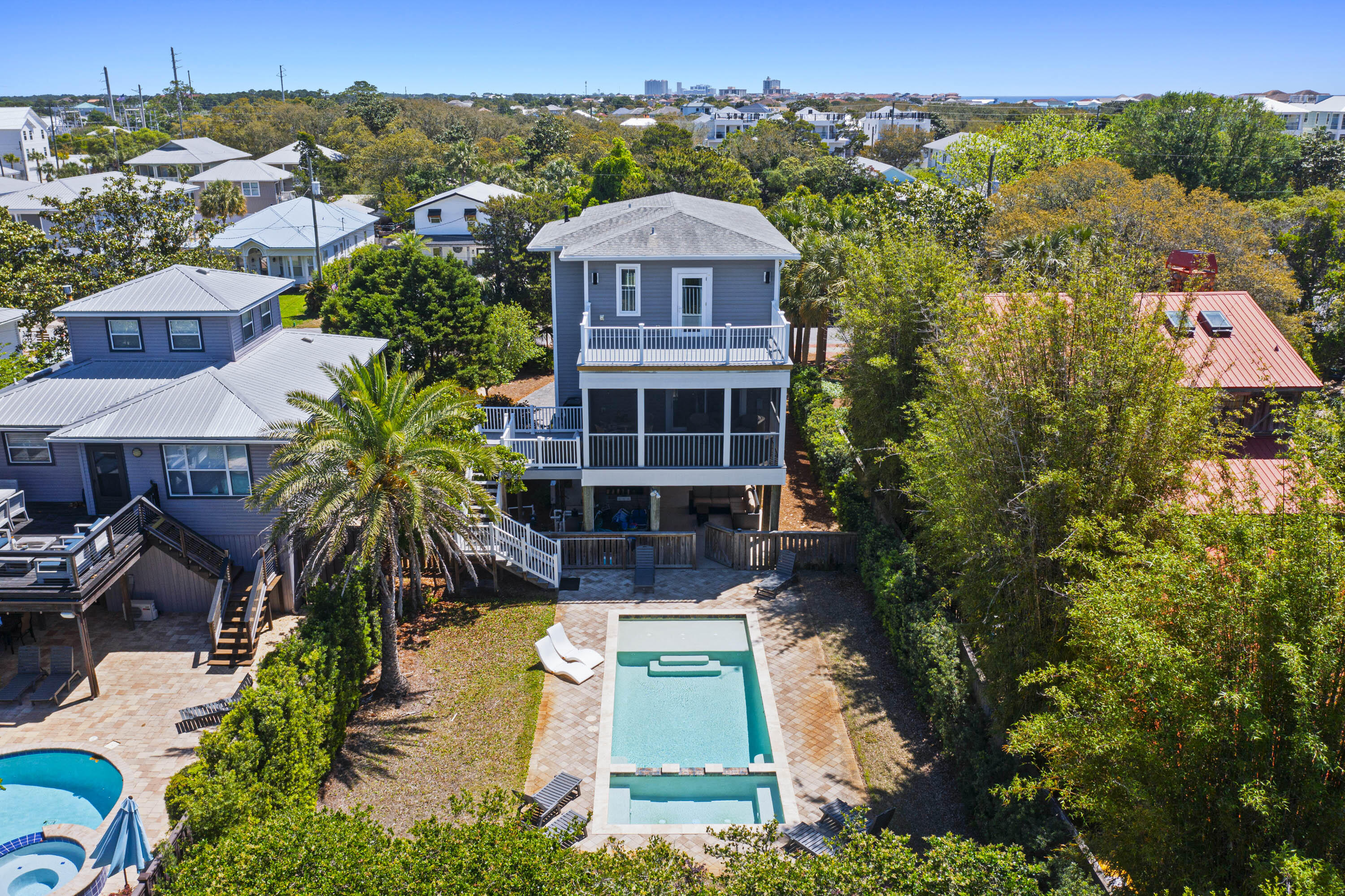 CRYSTAL BEACH - Residential