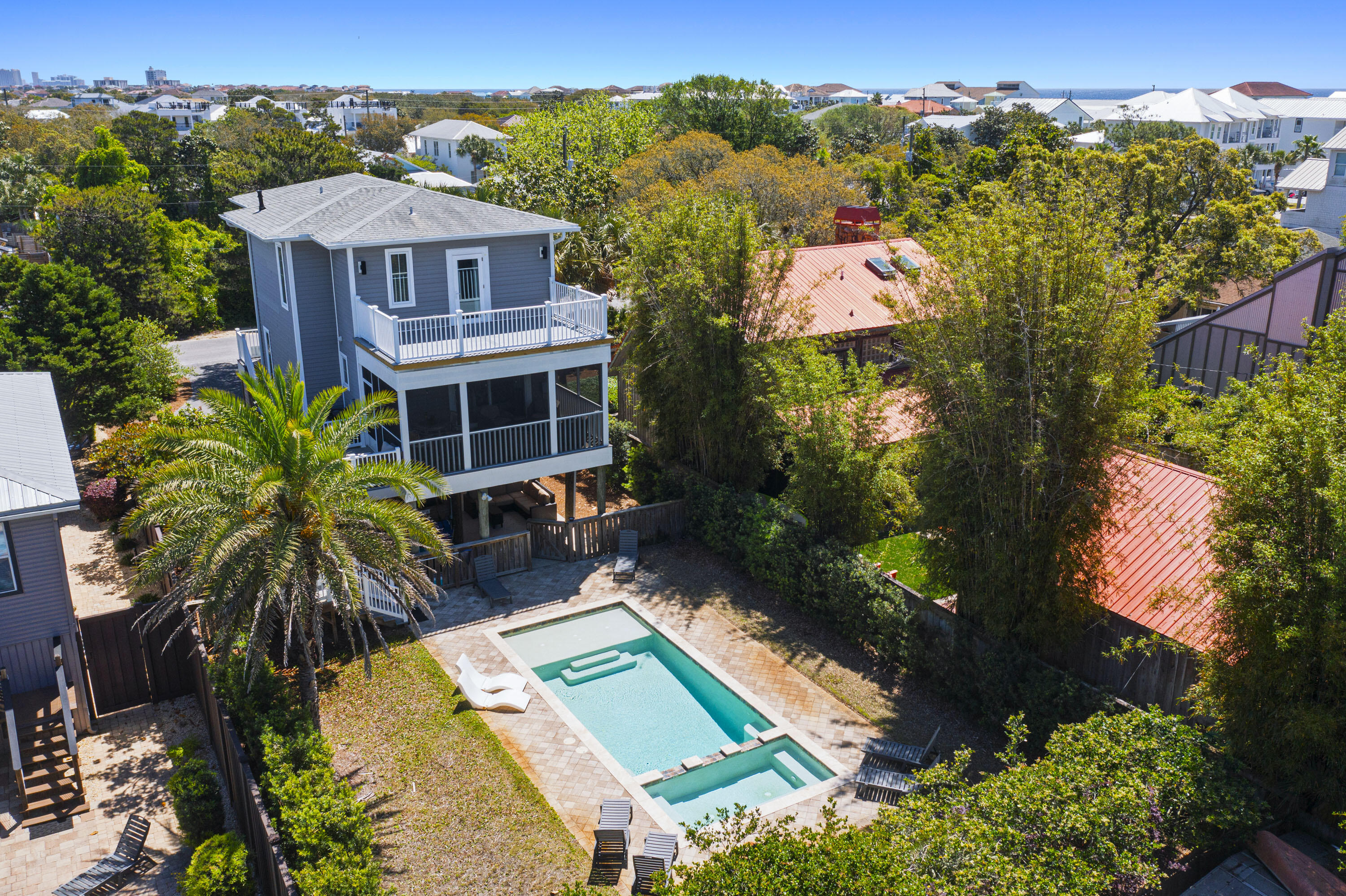 CRYSTAL BEACH - Residential