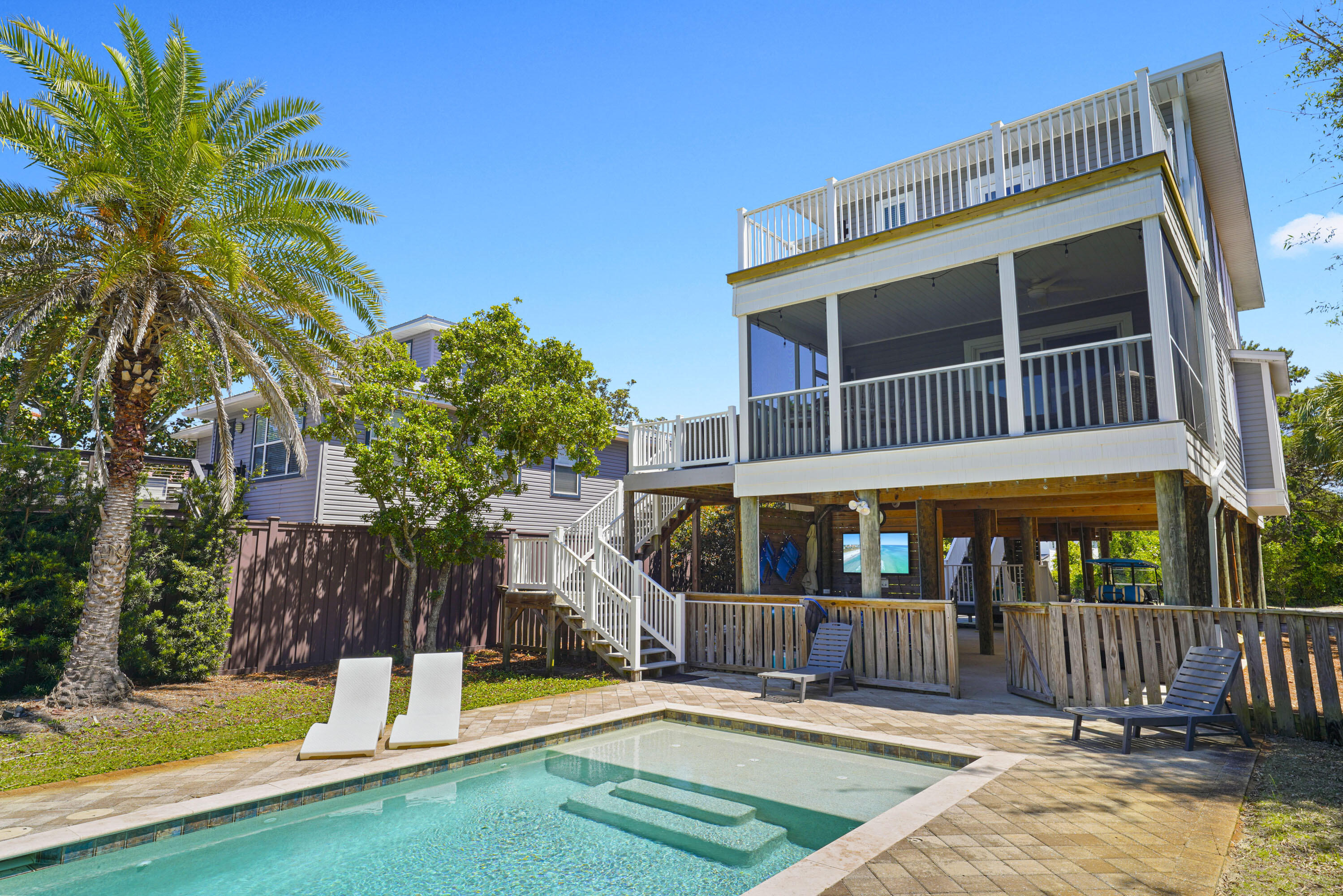 CRYSTAL BEACH - Residential