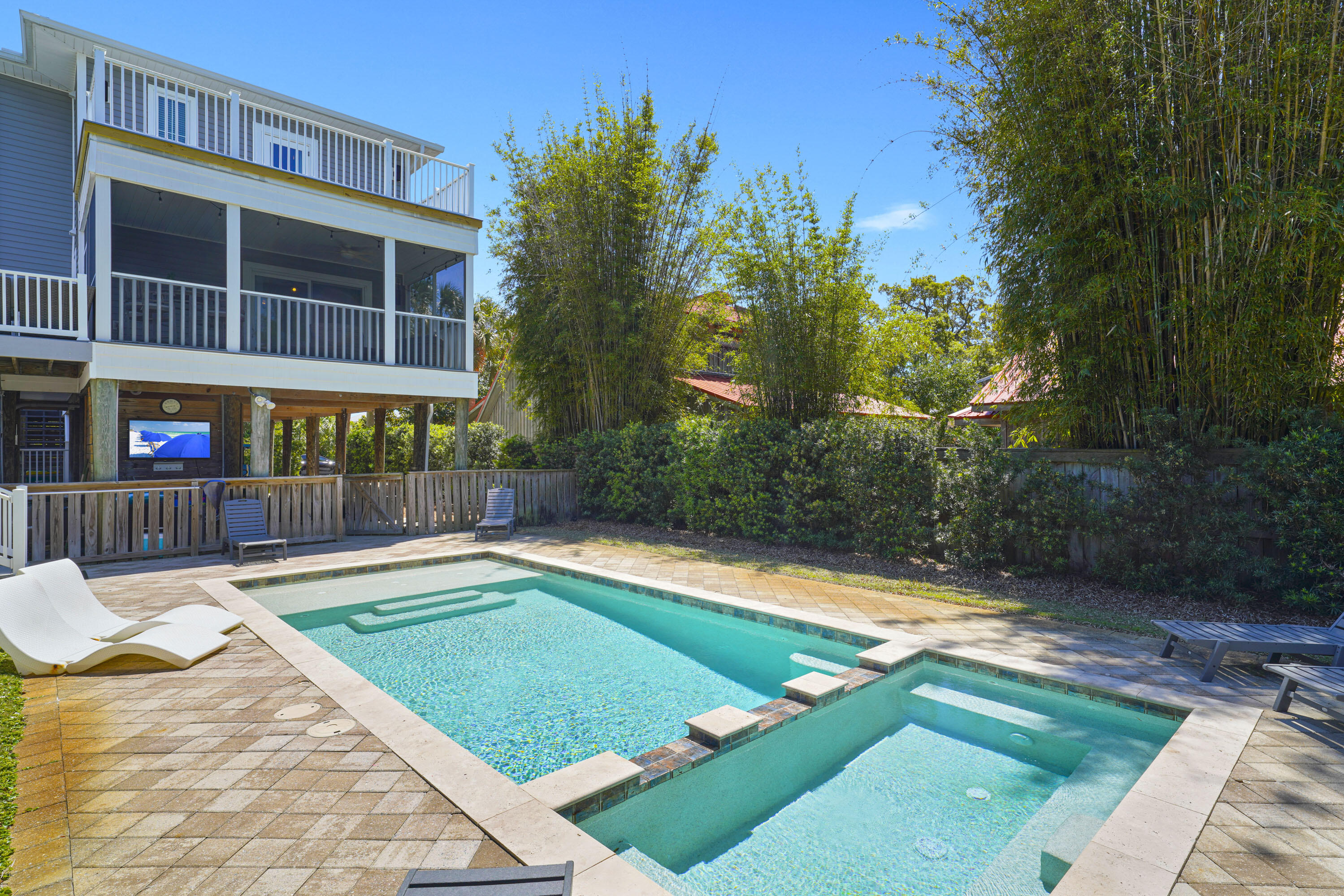 CRYSTAL BEACH - Residential