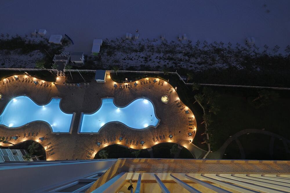 SILVER BEACH TOWERS - Residential