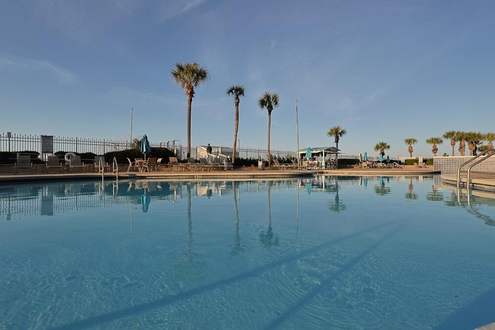 SILVER BEACH TOWERS - Residential