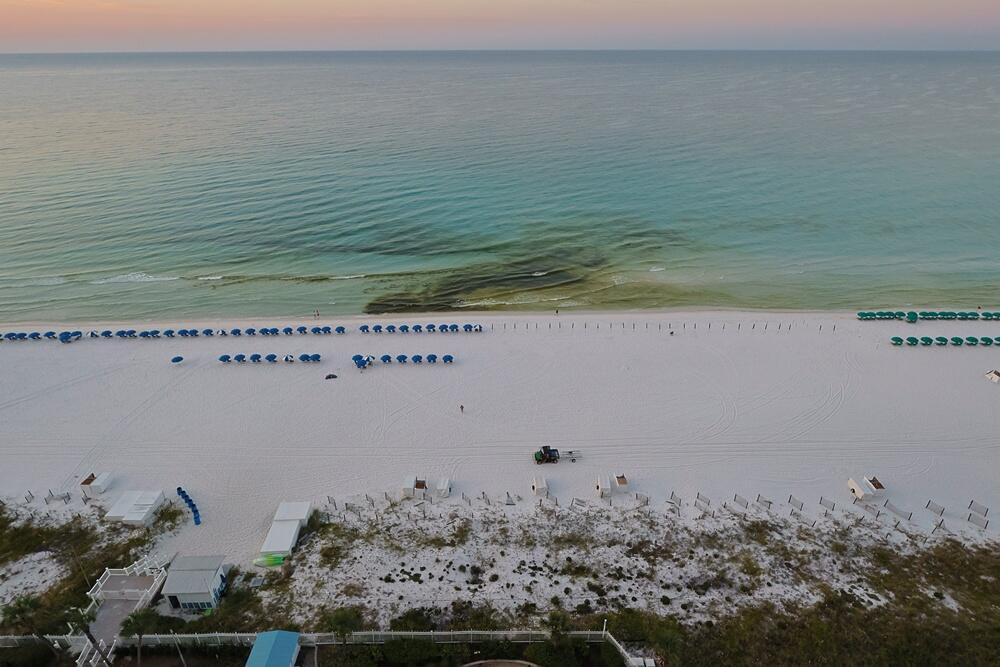 SILVER BEACH TOWERS - Residential