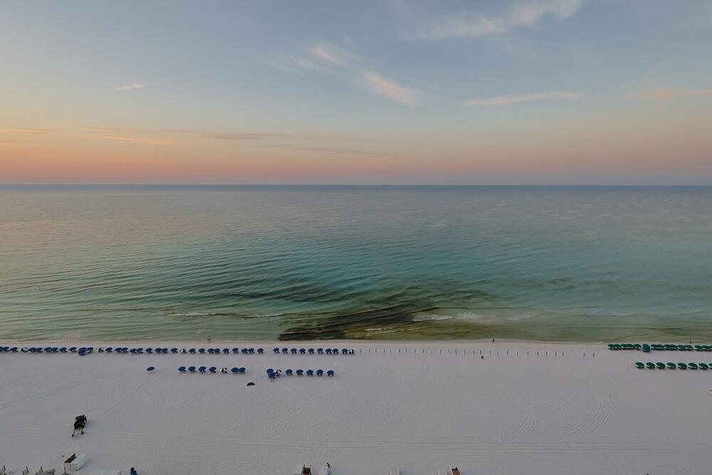 SILVER BEACH TOWERS - Residential