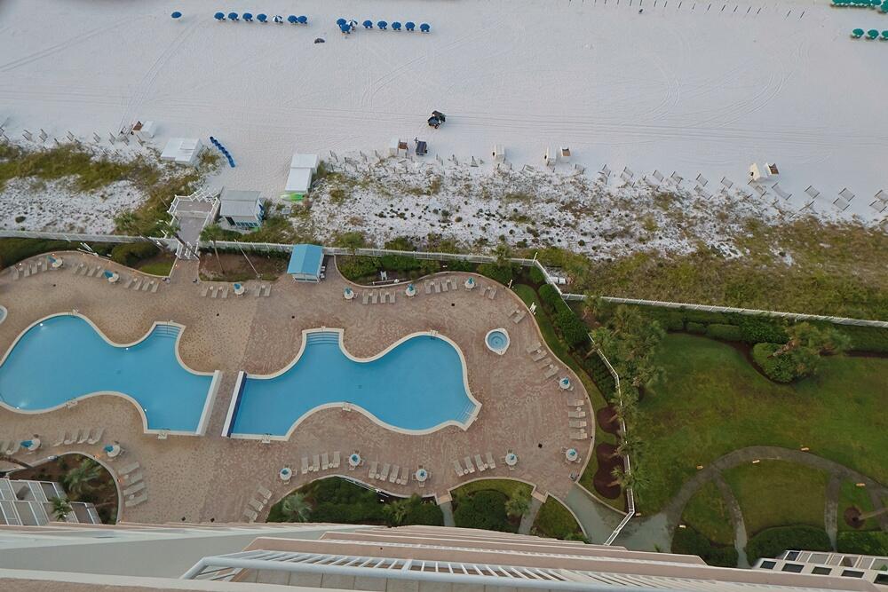 SILVER BEACH TOWERS - Residential