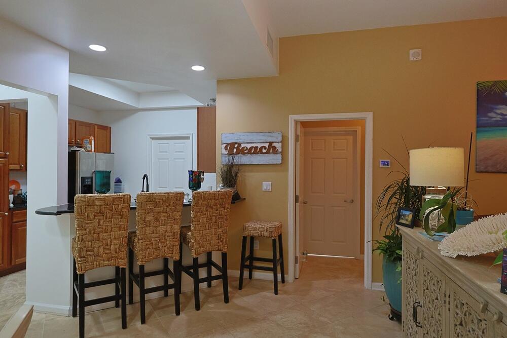 SILVER BEACH TOWERS - Residential