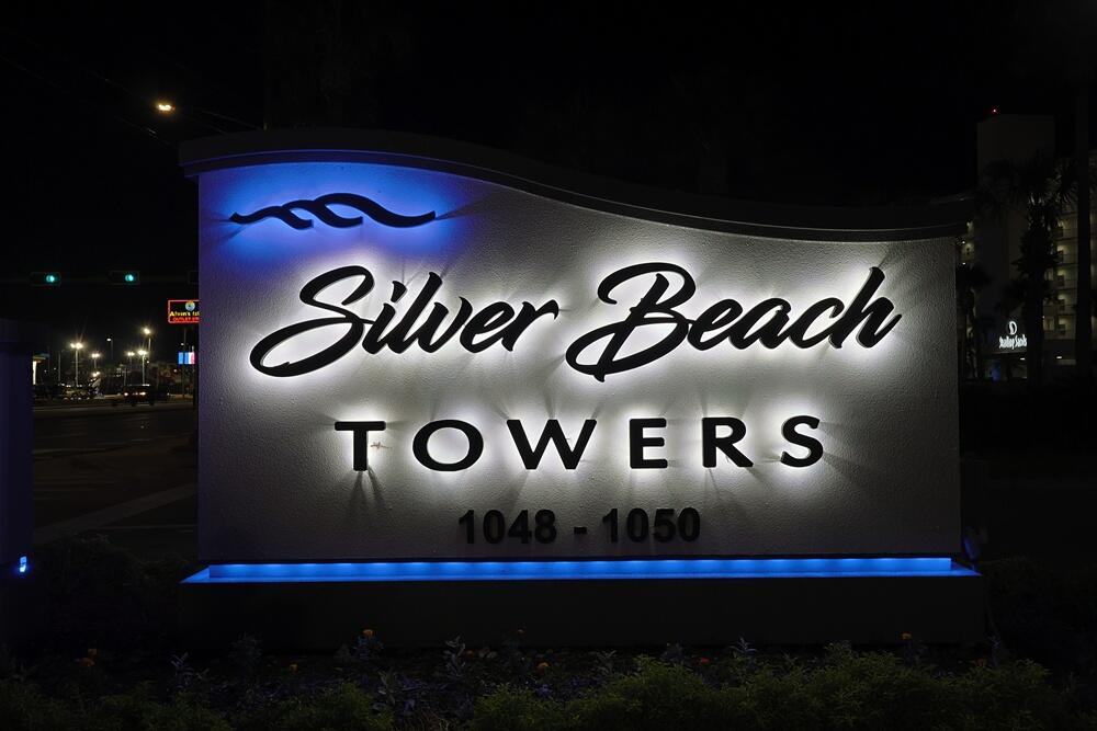 SILVER BEACH TOWERS - Residential