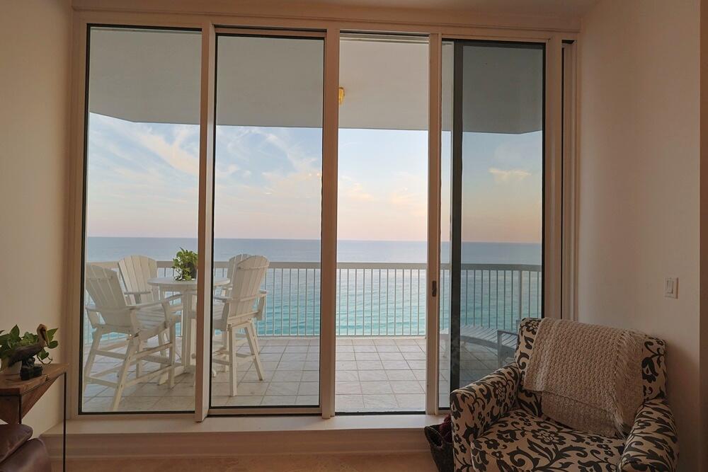 SILVER BEACH TOWERS - Residential