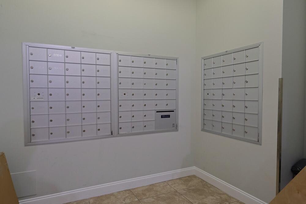 SILVER BEACH TOWERS - Residential