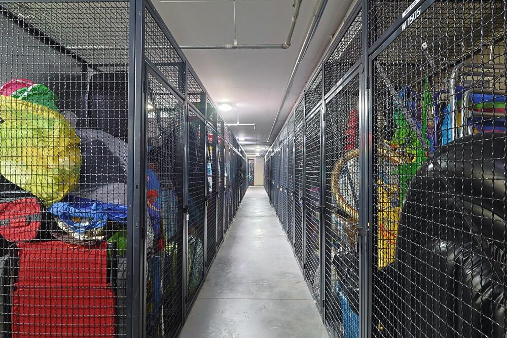 SILVER BEACH TOWERS - Residential