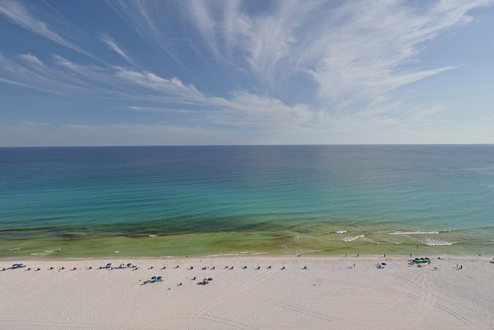 SILVER BEACH TOWERS - Residential