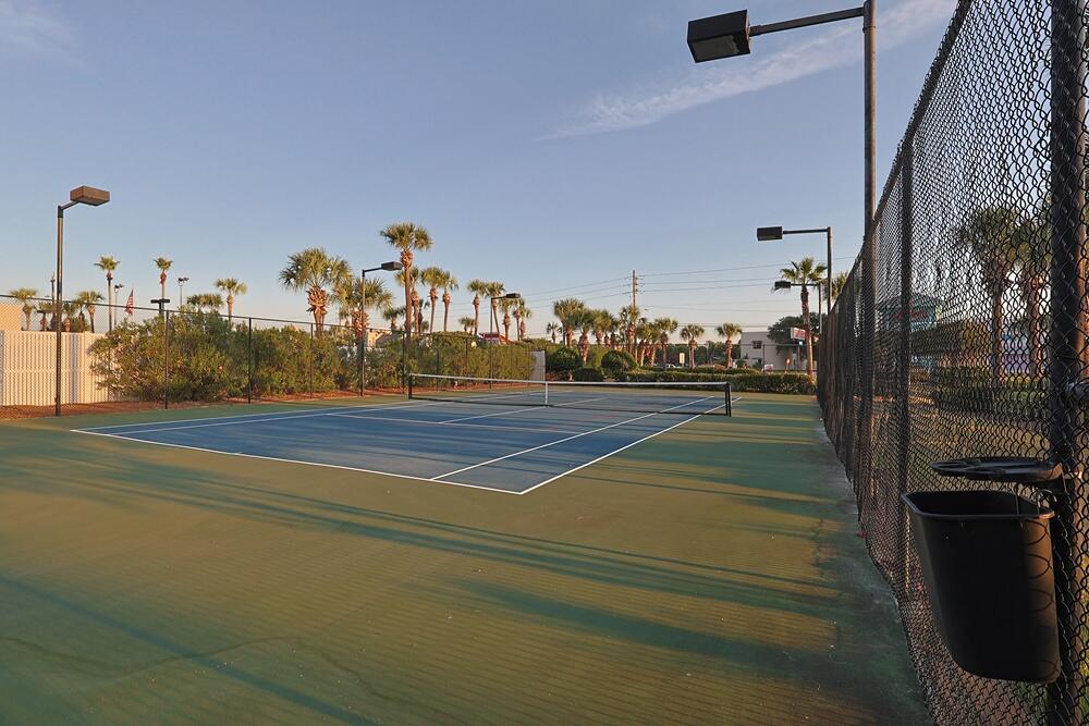 SILVER BEACH TOWERS - Residential