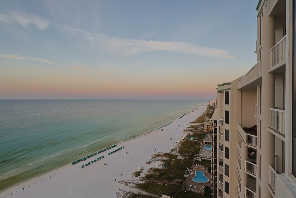 SILVER BEACH TOWERS - Residential