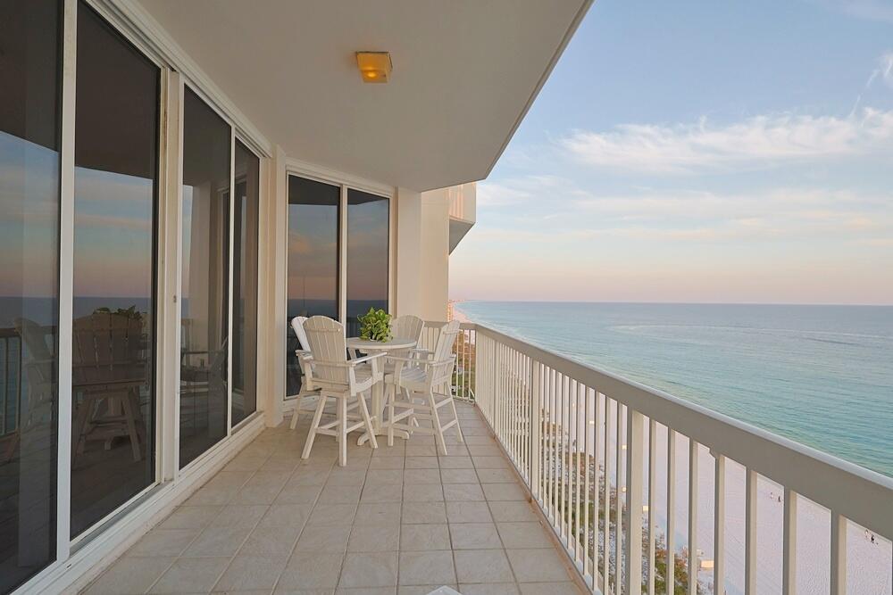 SILVER BEACH TOWERS - Residential