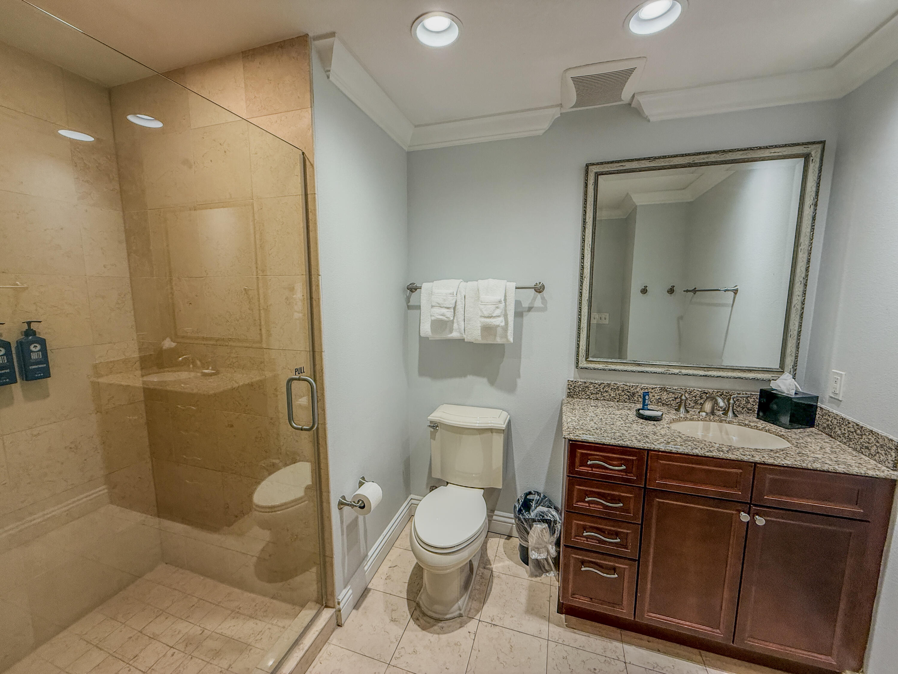 EMERALD GRANDE - Residential