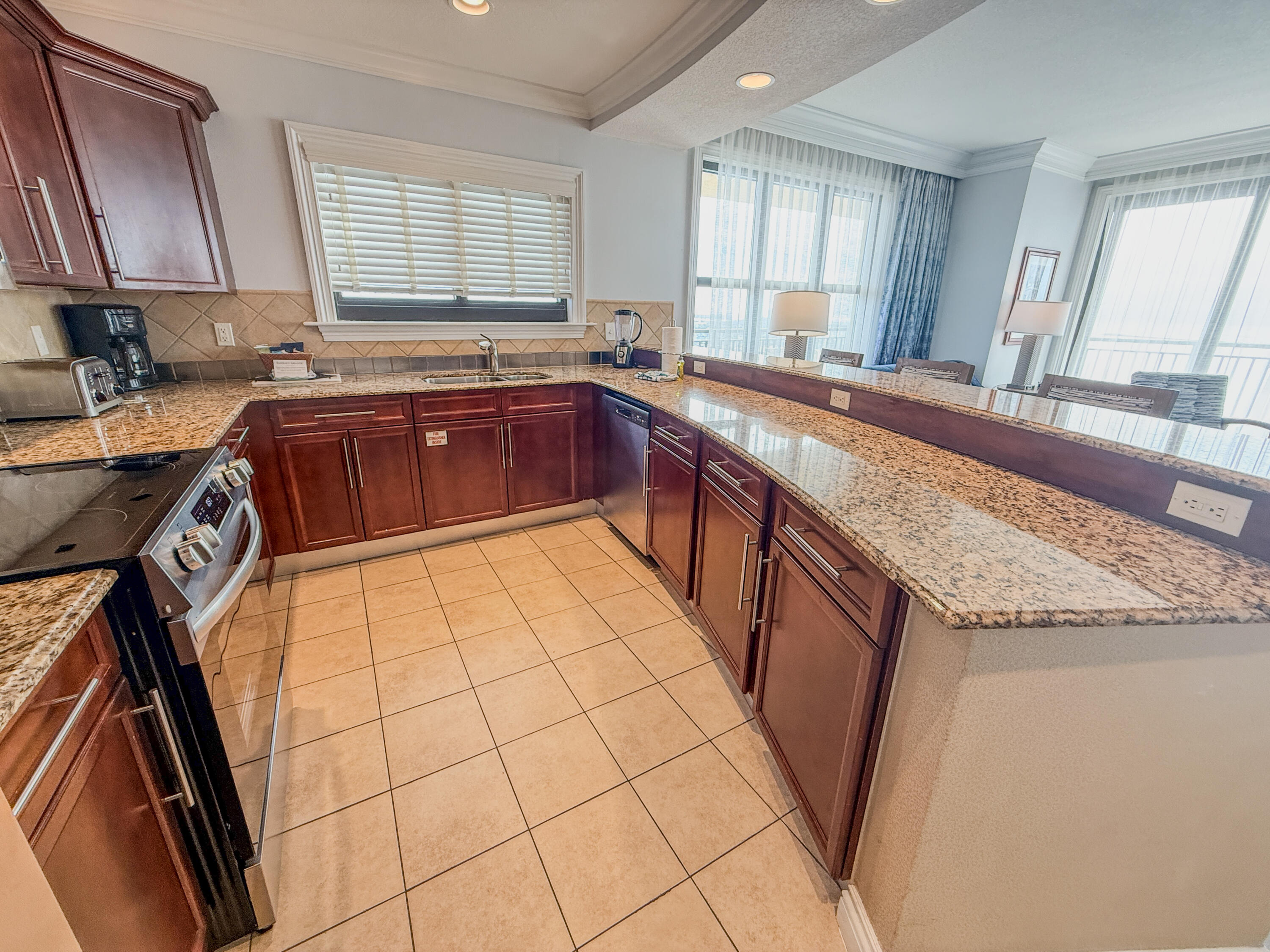 EMERALD GRANDE - Residential