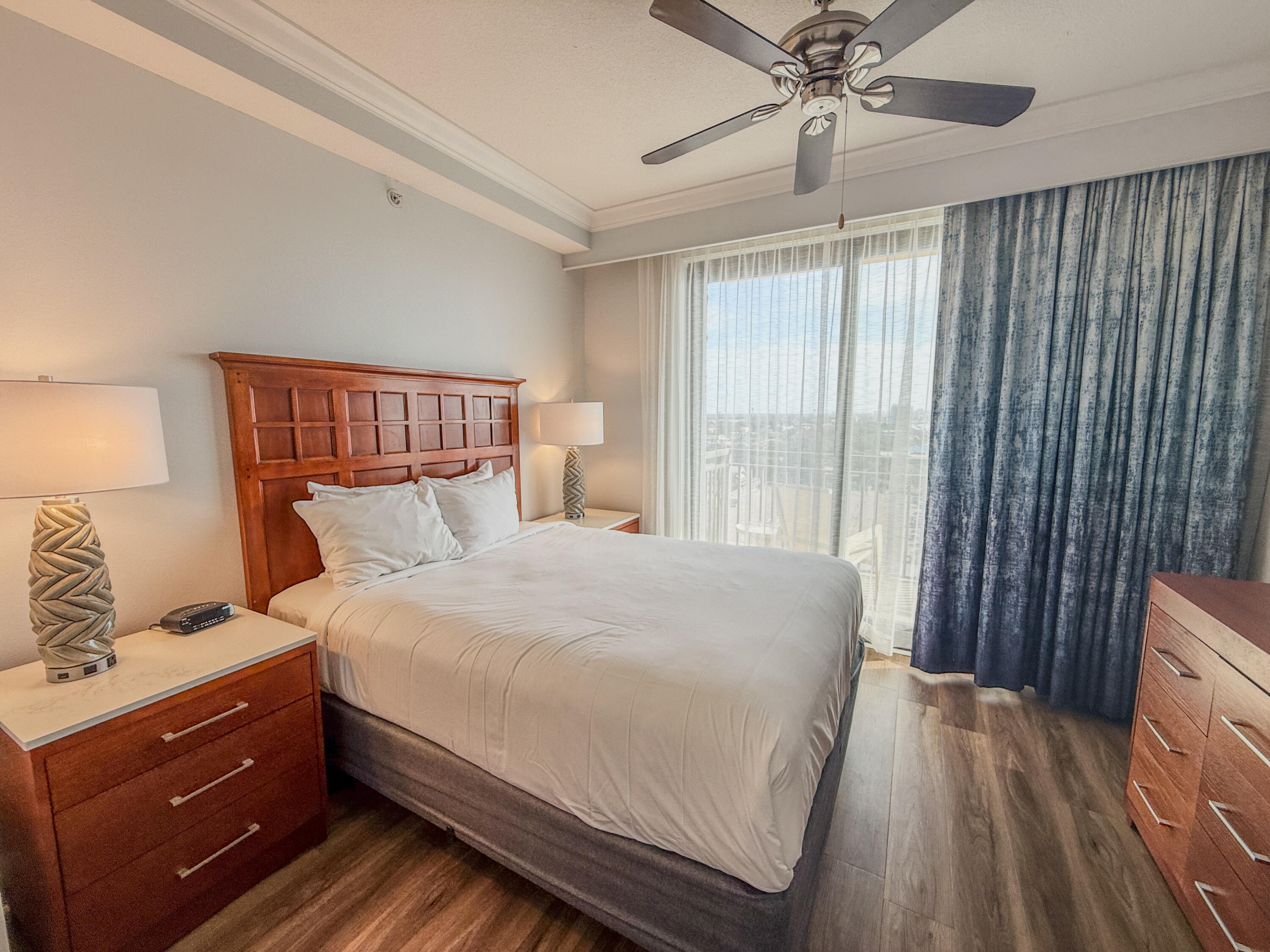 EMERALD GRANDE - Residential