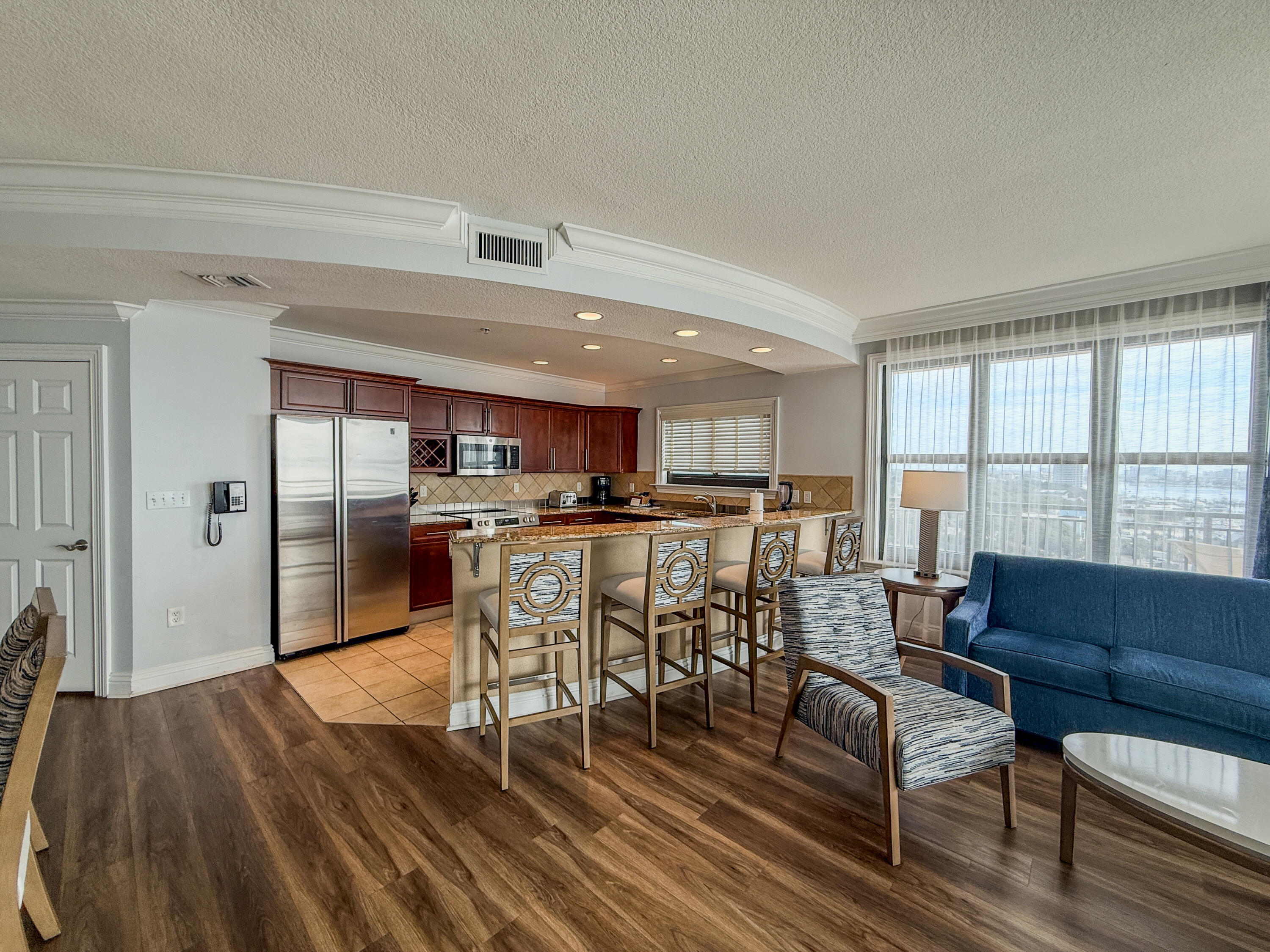 10 Harbor Boulevard E806E