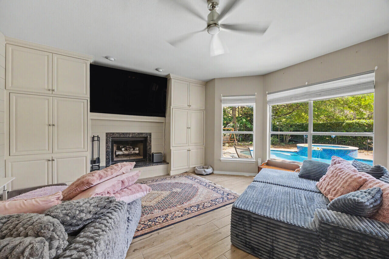 SOUTHWIND PH 4 - Residential