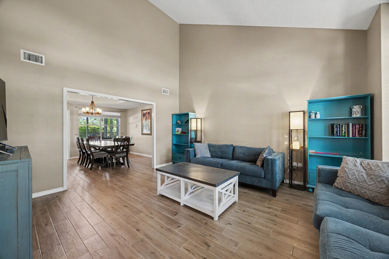 SOUTHWIND PH 4 - Residential