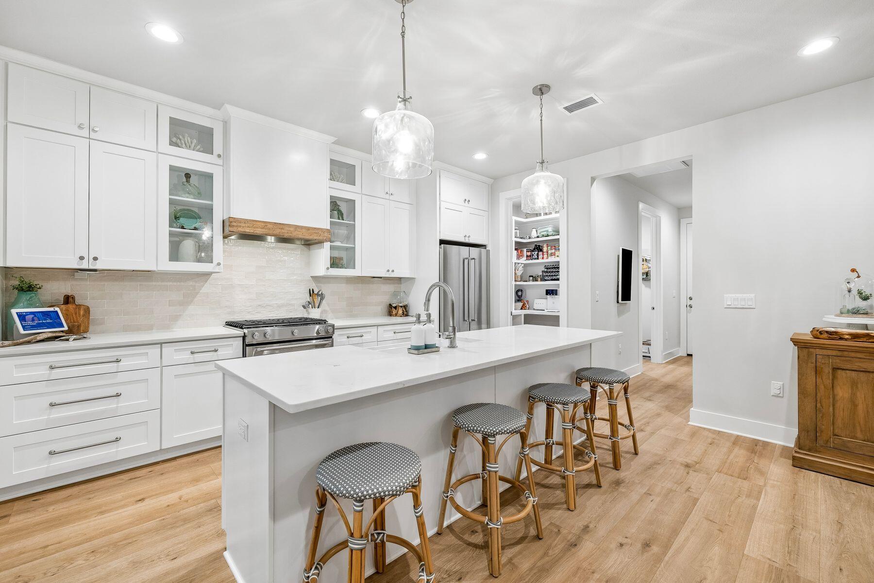 STEAMBOAT LANDING - Residential