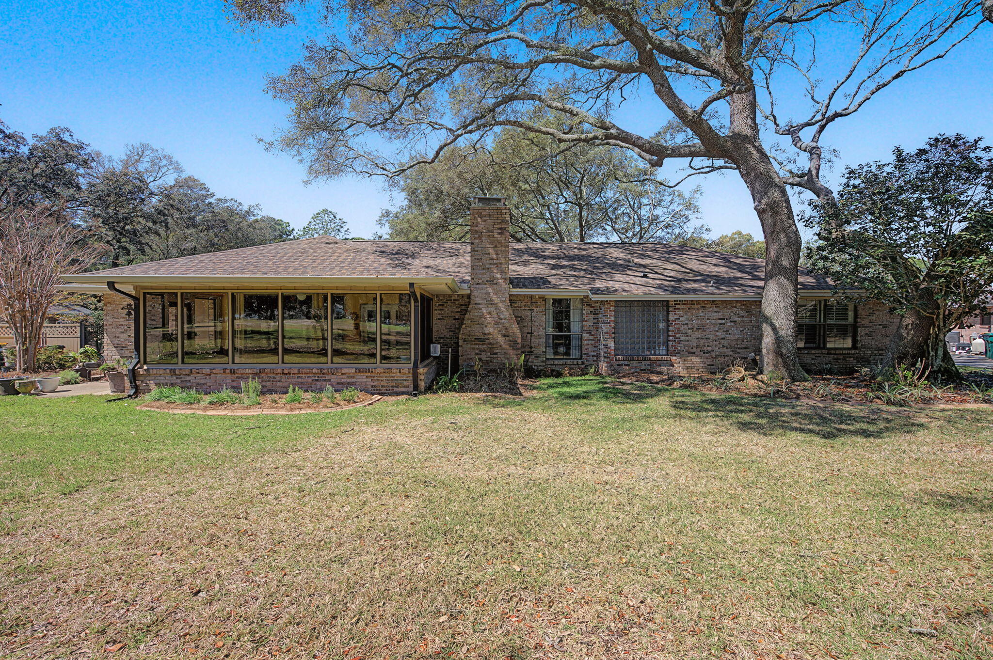 LES CHATEAU - Residential