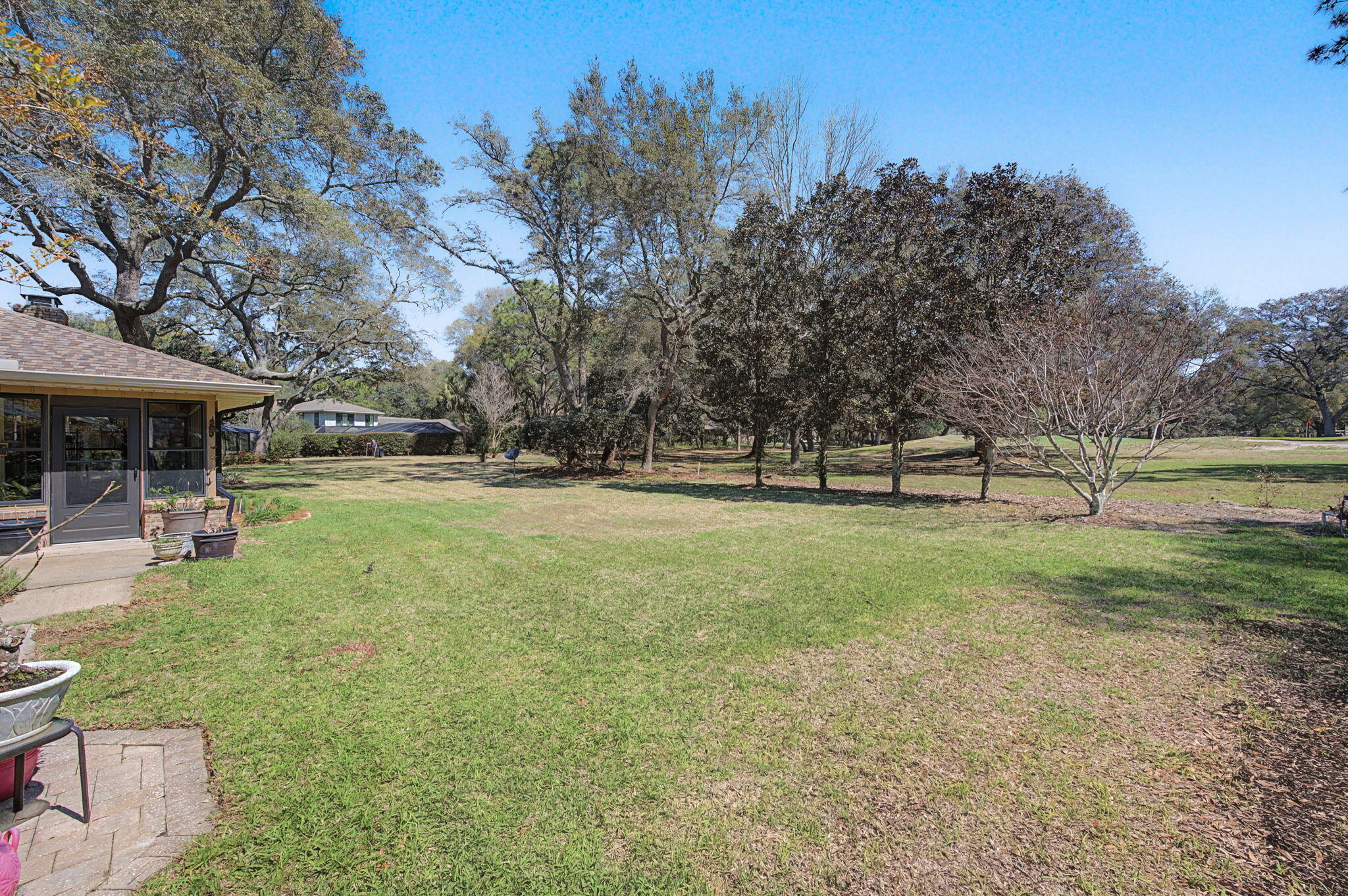 LES CHATEAU - Residential