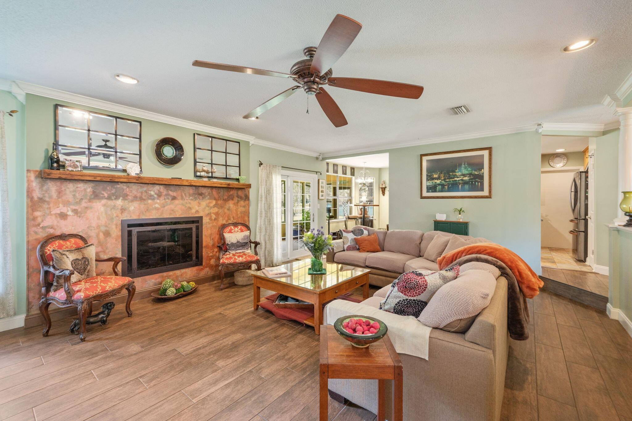 LES CHATEAU - Residential