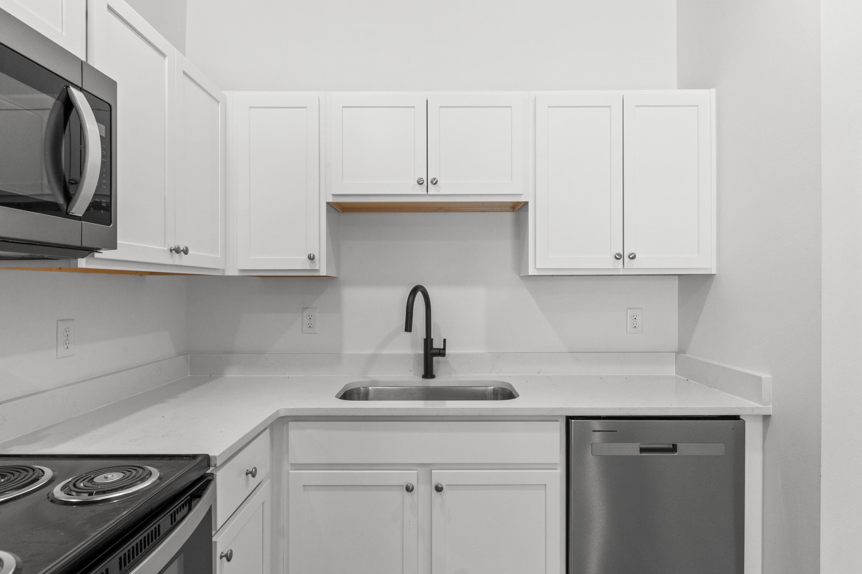 BARROW APARTMENTS - Residential Lease