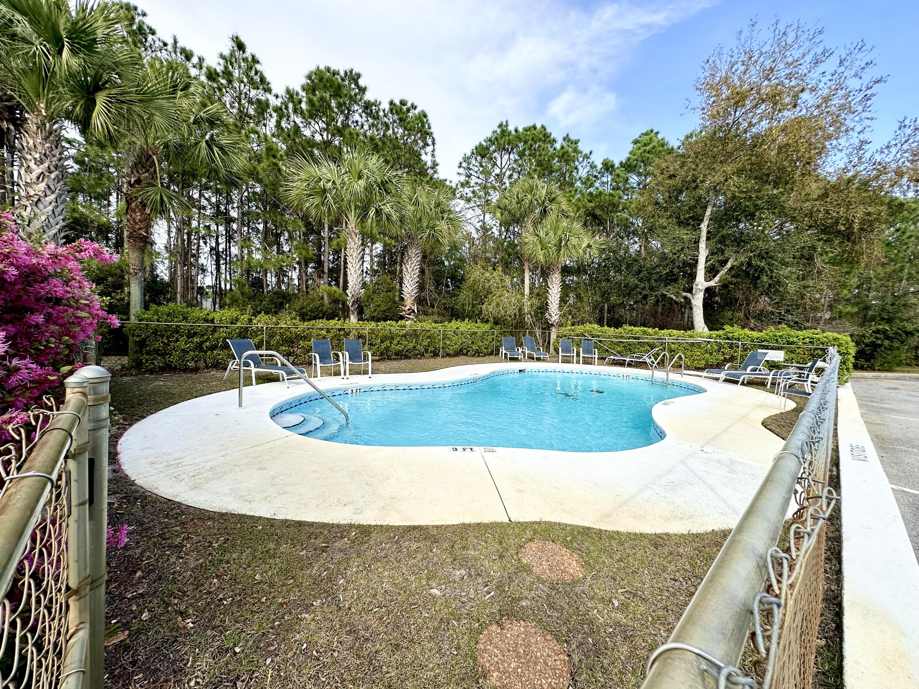 STONEGATE VILLAS TOWNHOMES - Residential
